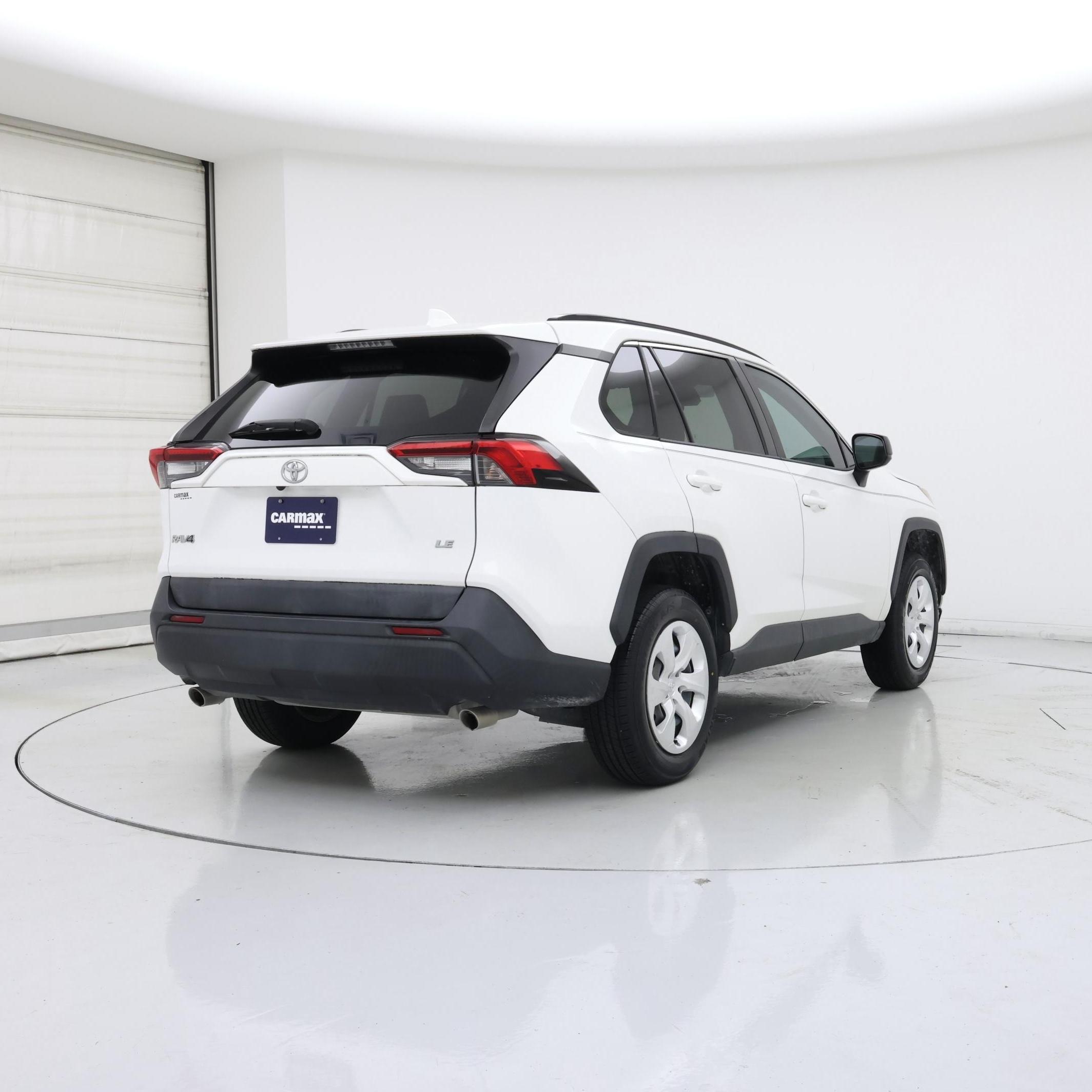 Thumbnail: 2019 Toyota RAV4 - 8