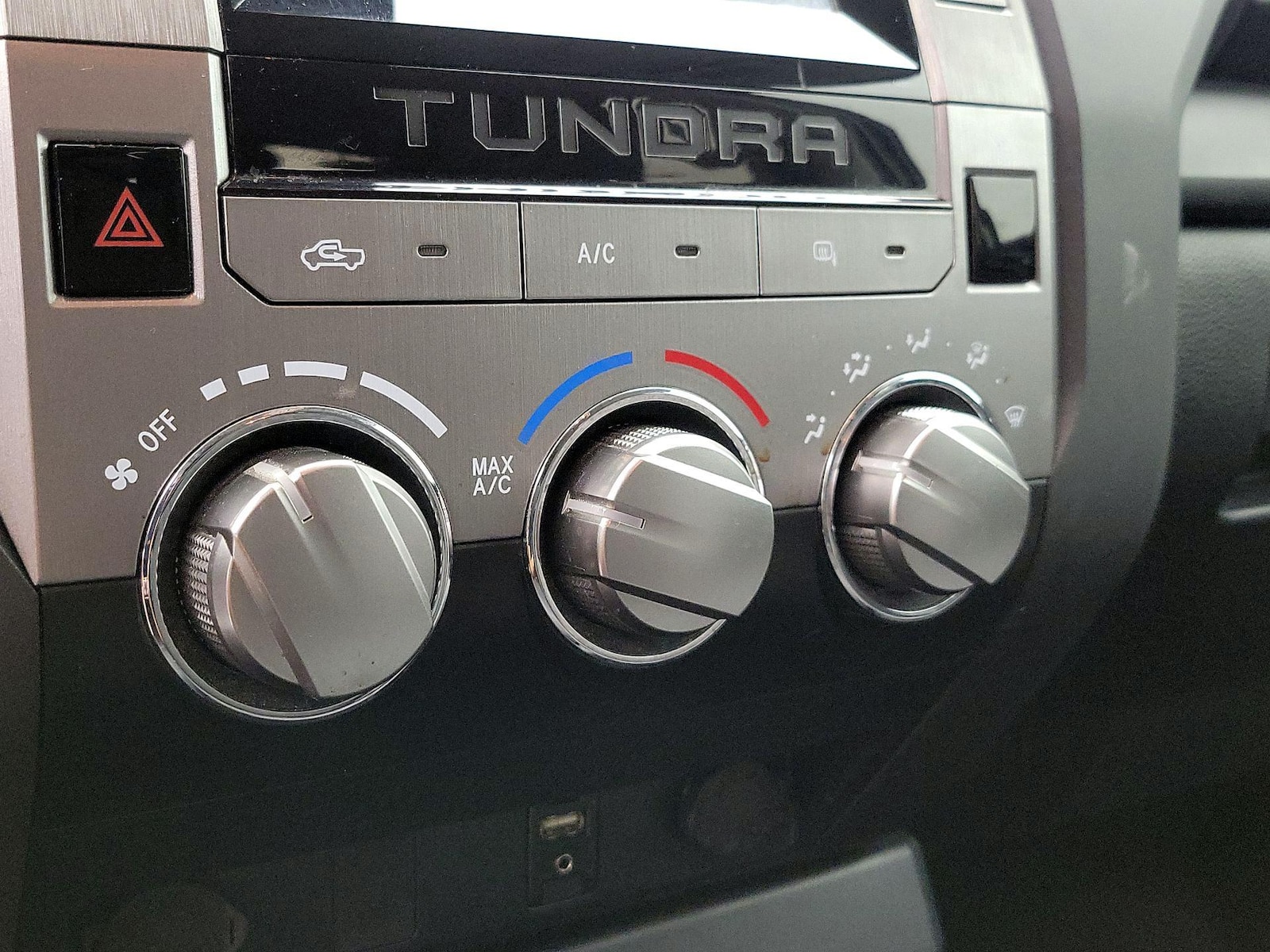 2019 Toyota Tundra SR - Photo 17