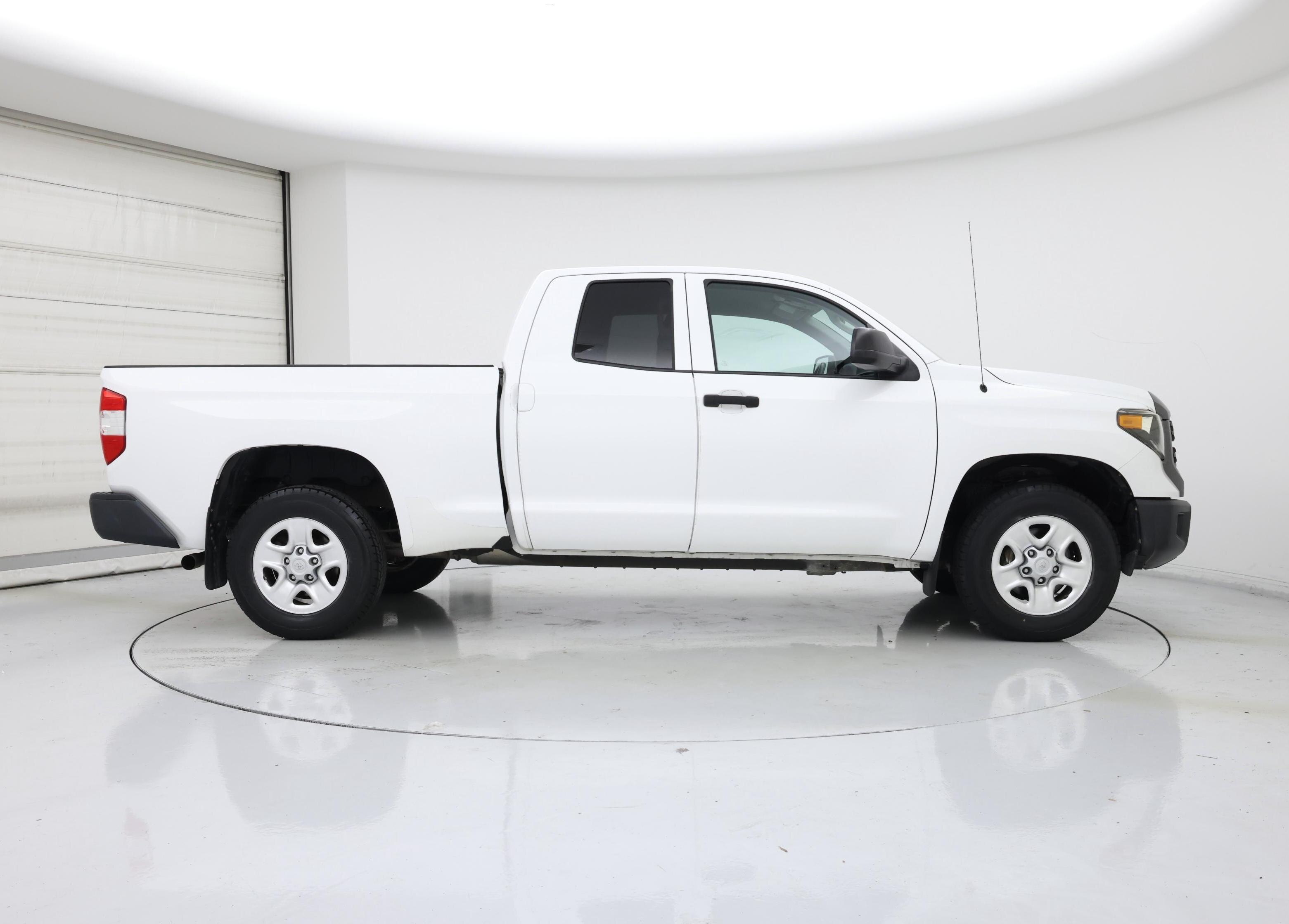 Thumbnail: 2019 Toyota Tundra - 7