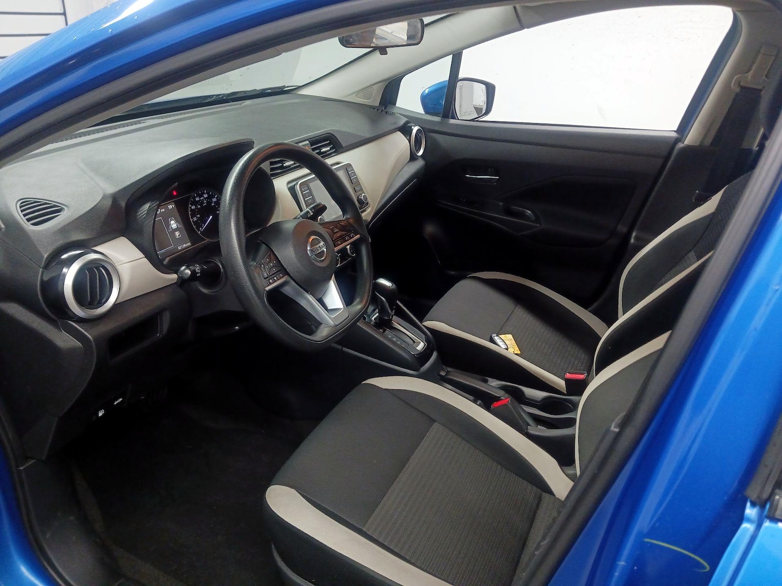 2021 Nissan Versa Sedan SV - Photo 10
