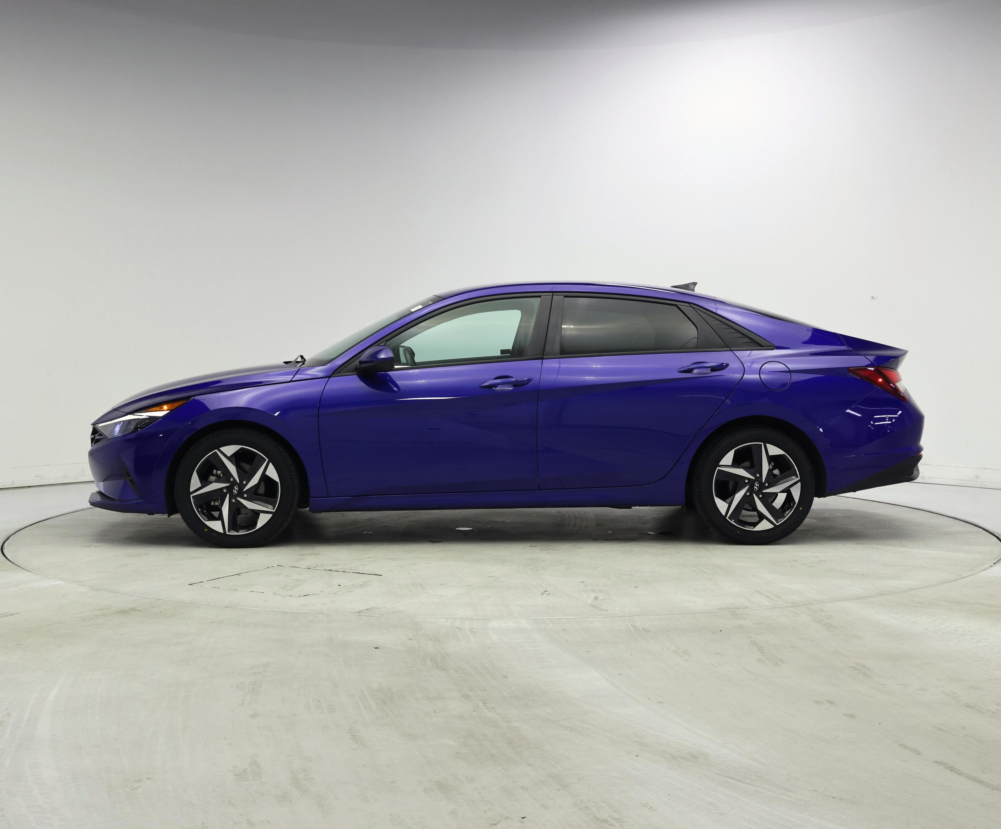 Thumbnail: 2023 Hyundai Elantra - 3