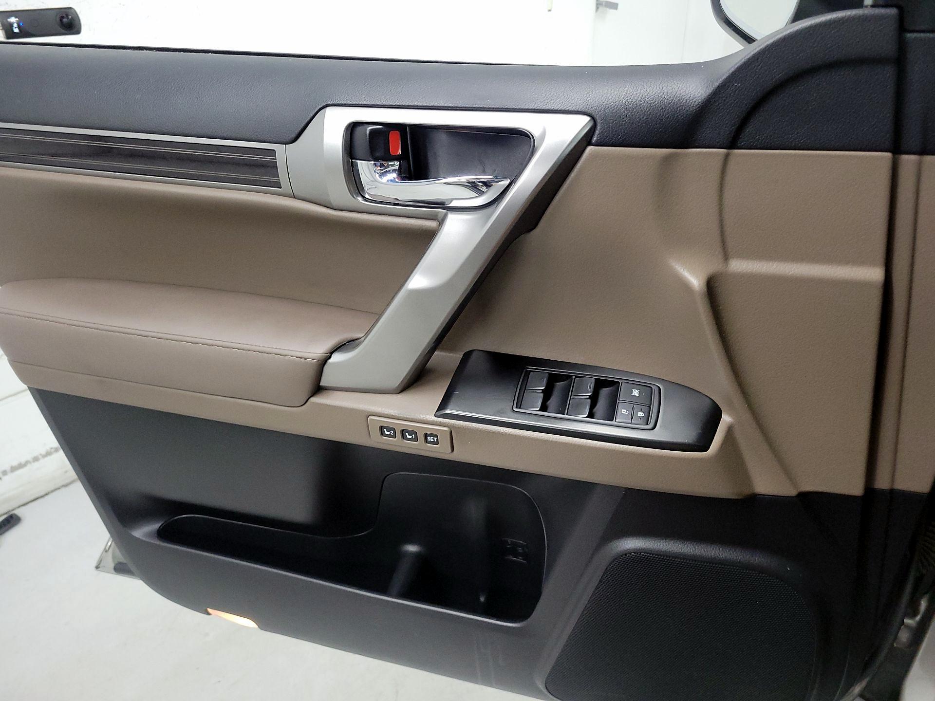 Thumbnail: 2022 Lexus GX - 12