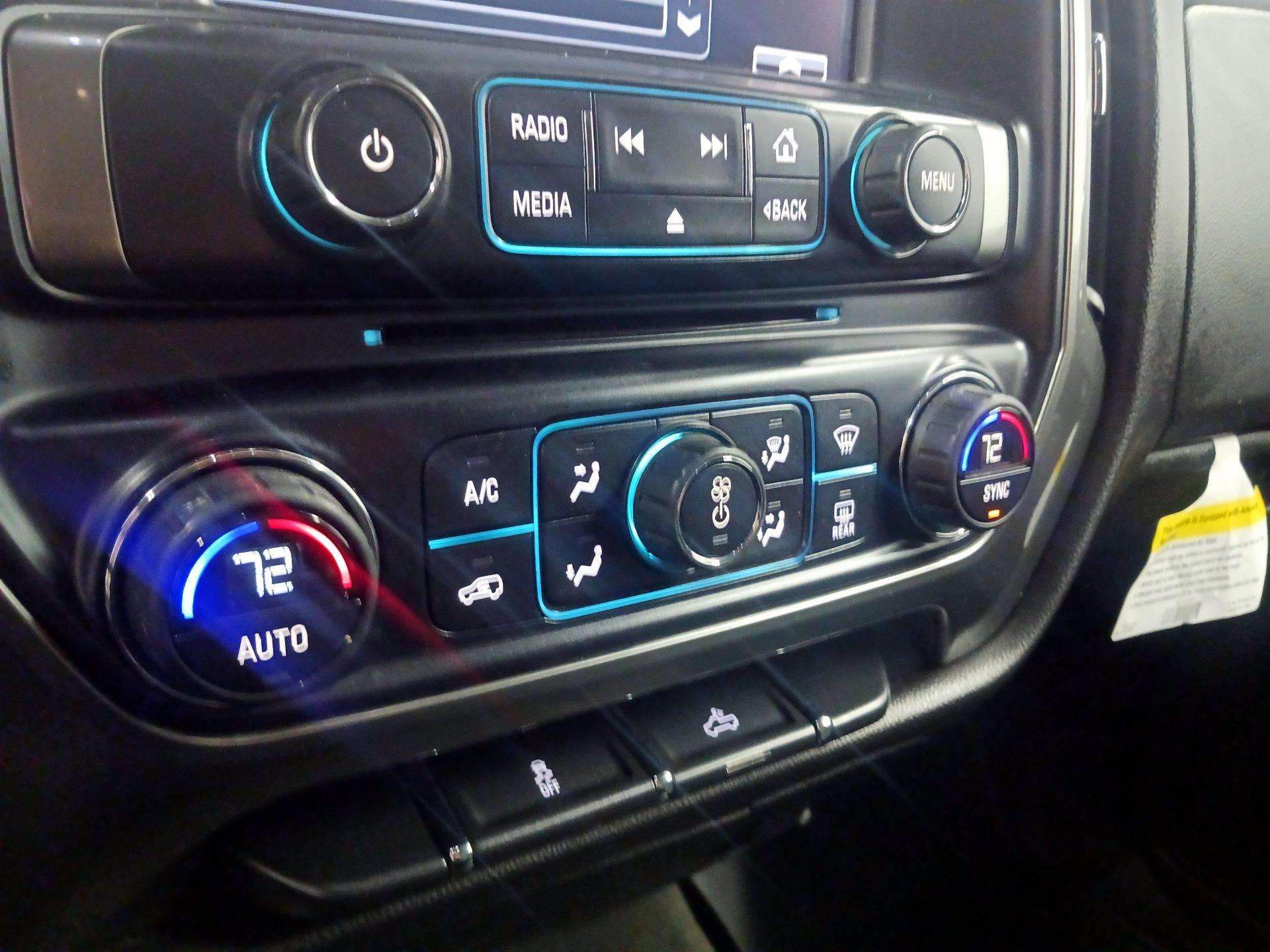 Thumbnail: 2015 Chevrolet Silverado 1500 - 14