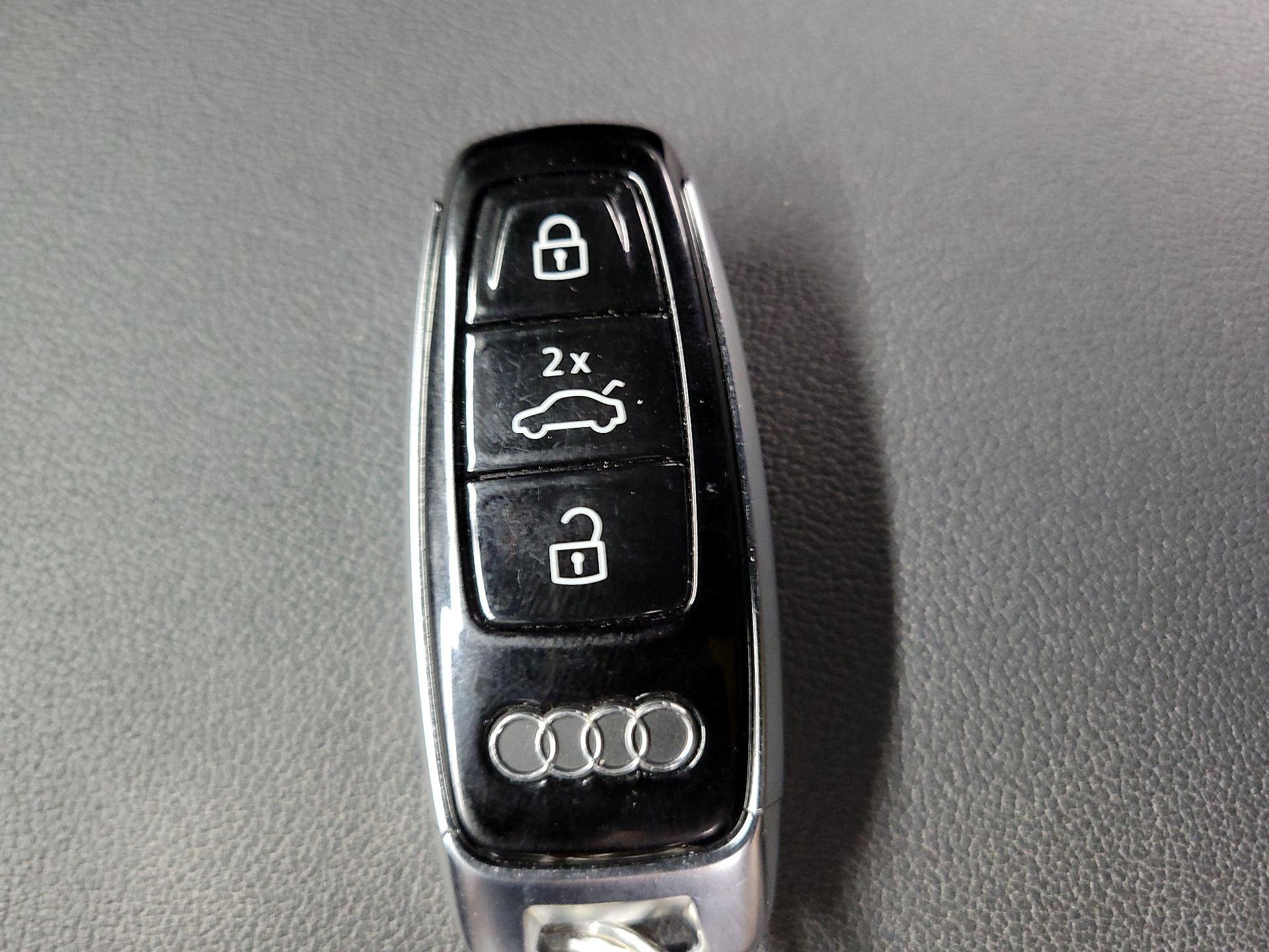 Thumbnail: 2021 Audi Q7 - 18