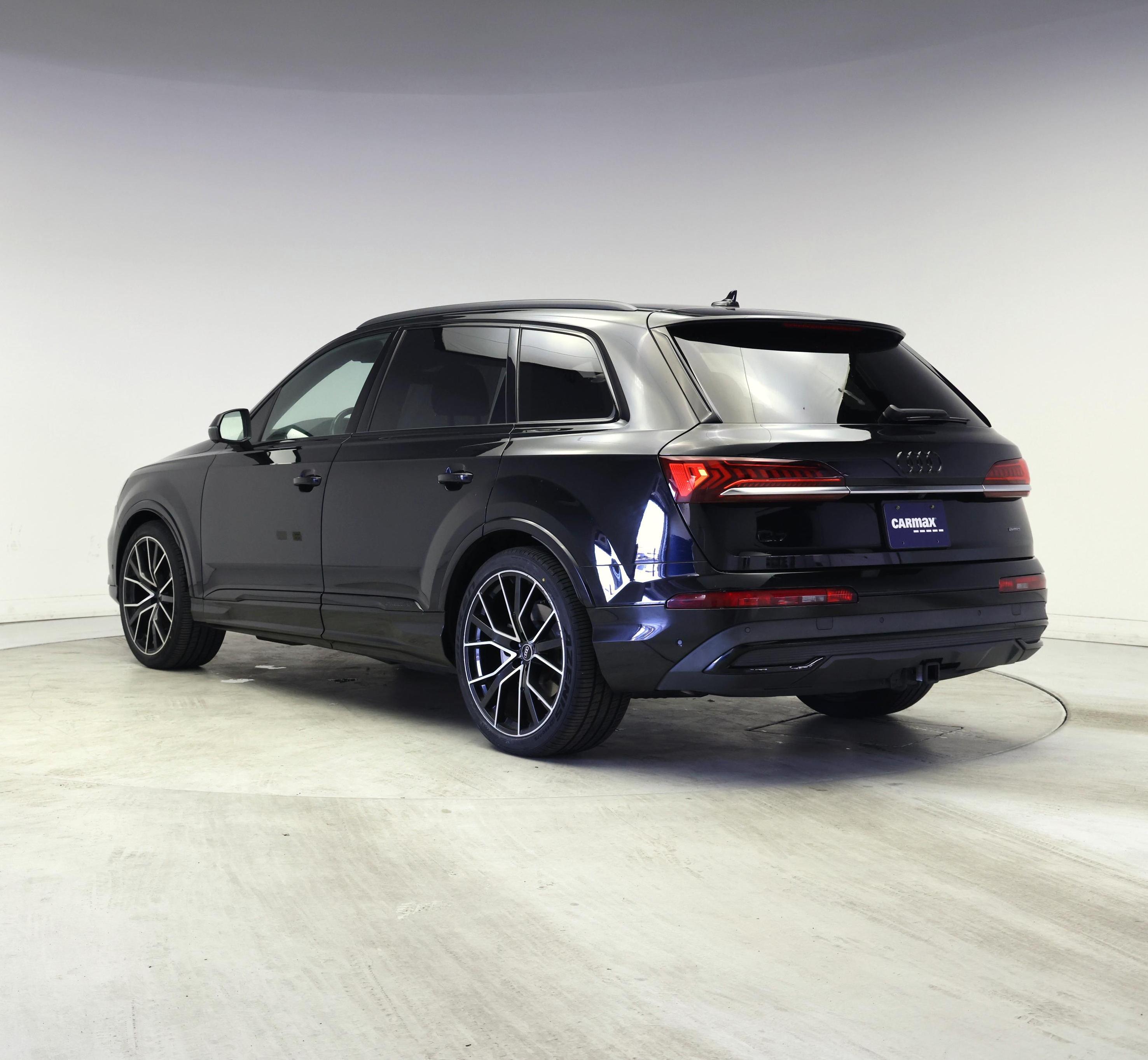 Thumbnail: 2021 Audi Q7 - 2