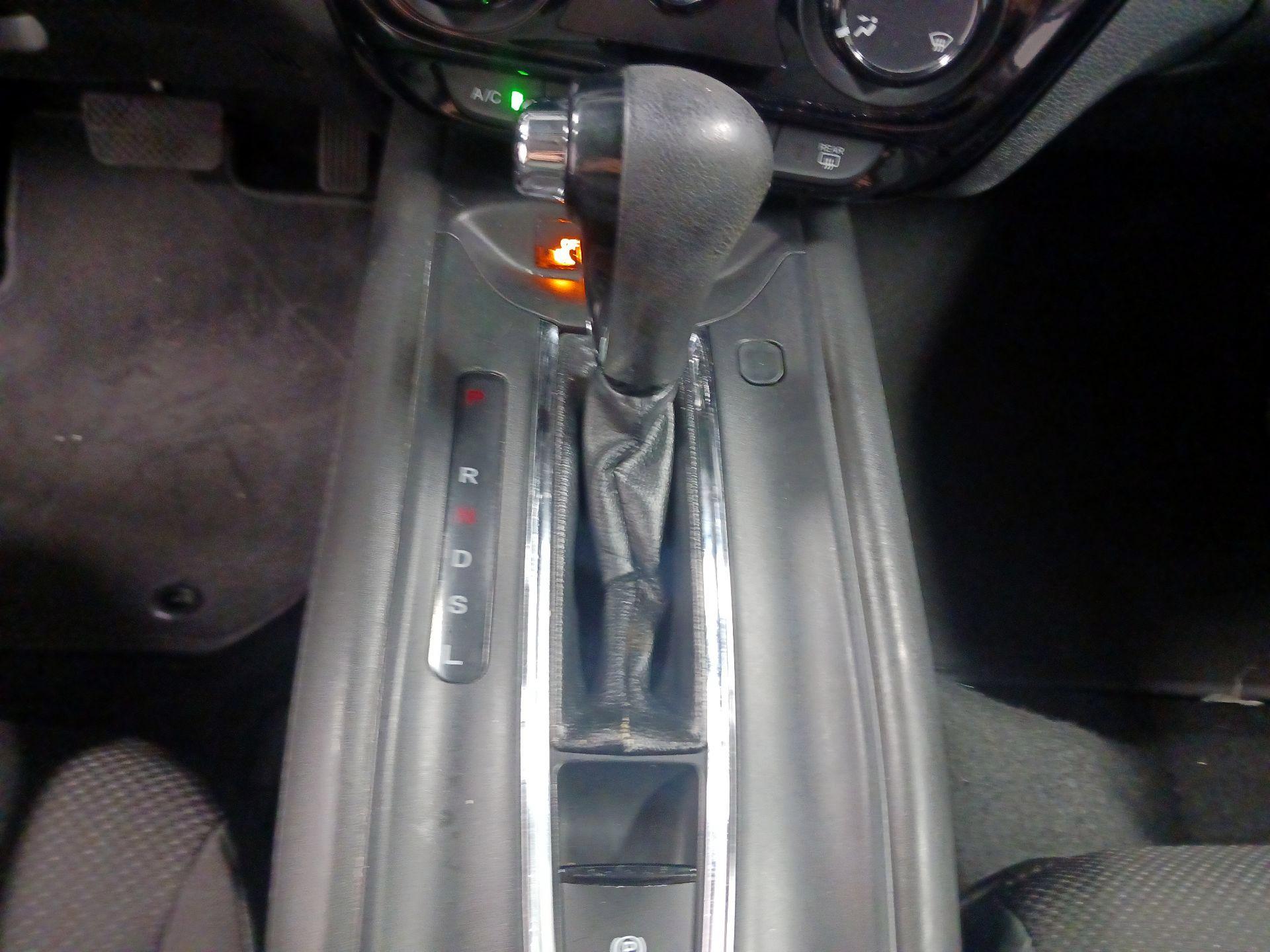 Thumbnail: 2017 Honda HR-V - 17