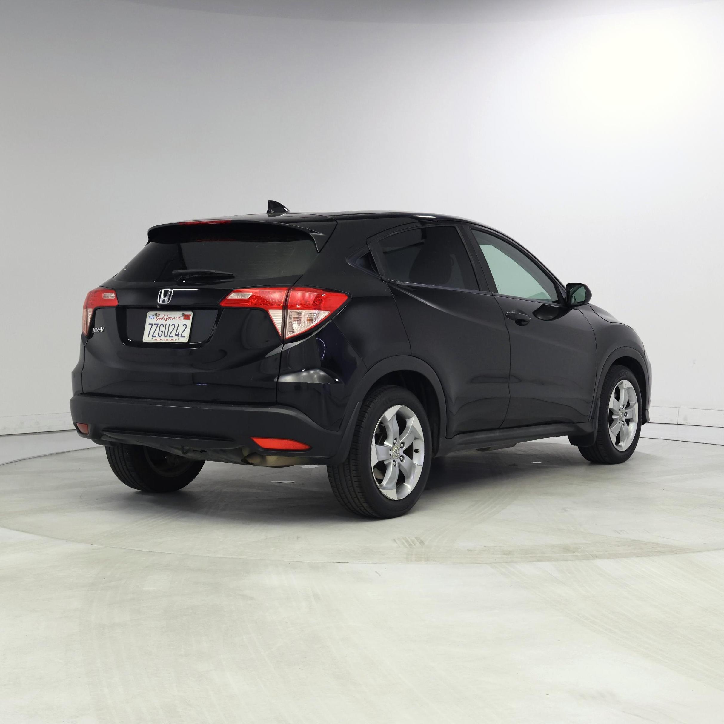 Thumbnail: 2017 Honda HR-V - 8