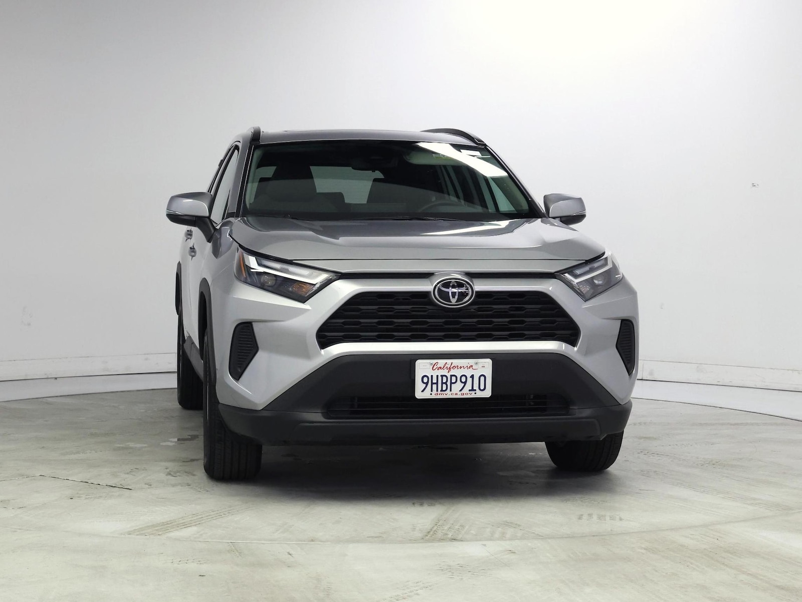 2023 Toyota RAV4 XLE - Photo 6