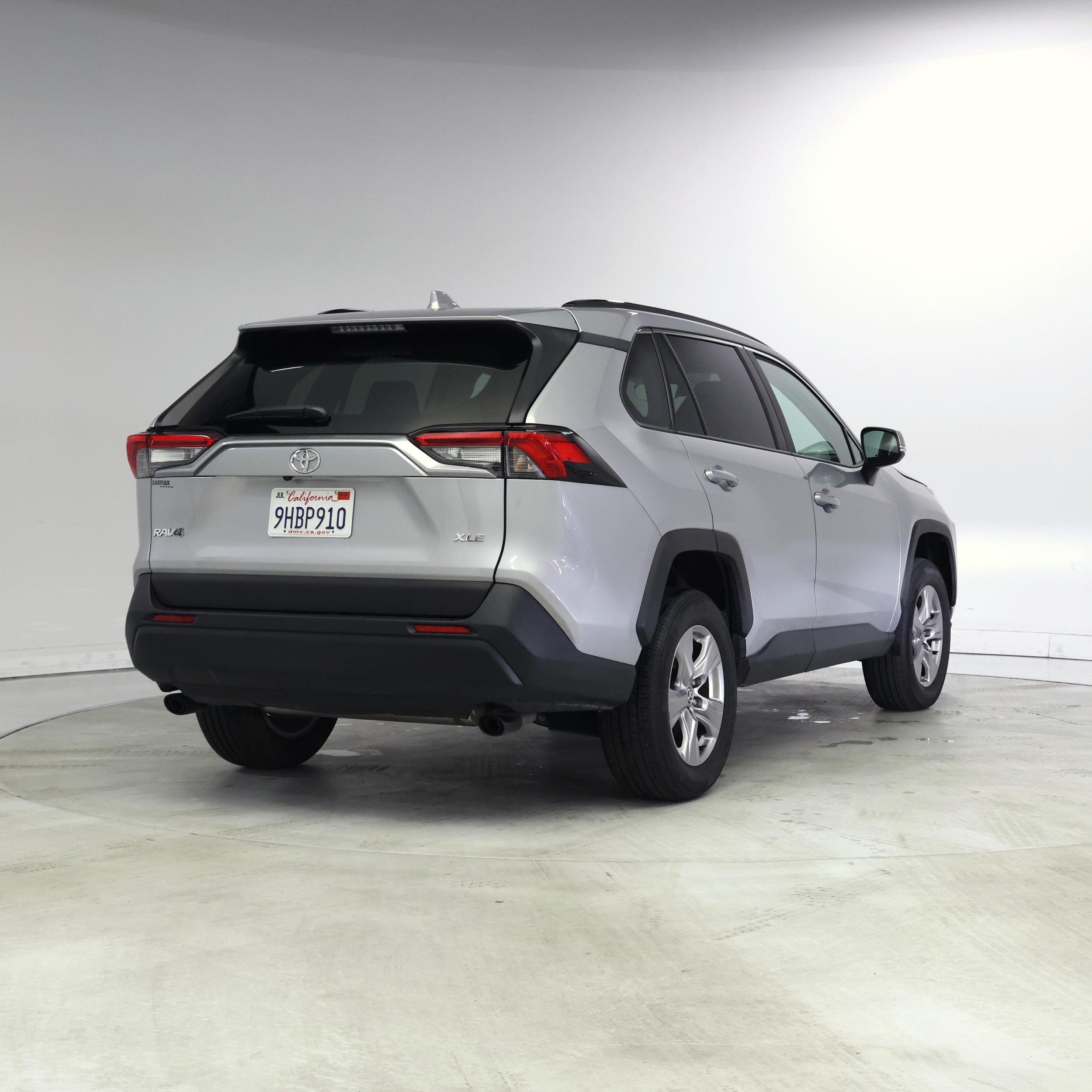 Thumbnail: 2023 Toyota RAV4 - 8