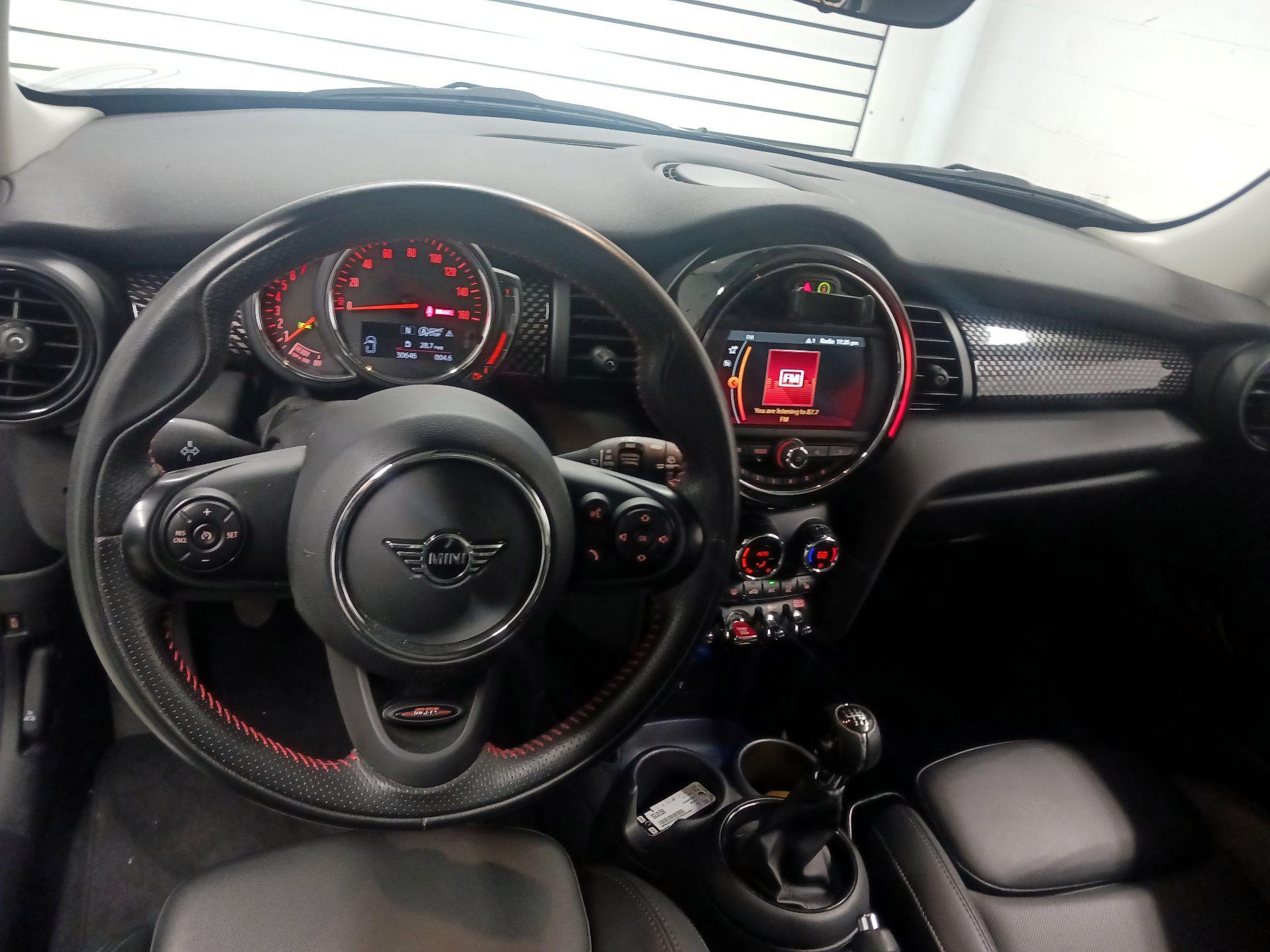 Thumbnail: 2021 MINI Cooper Hardtop - 9