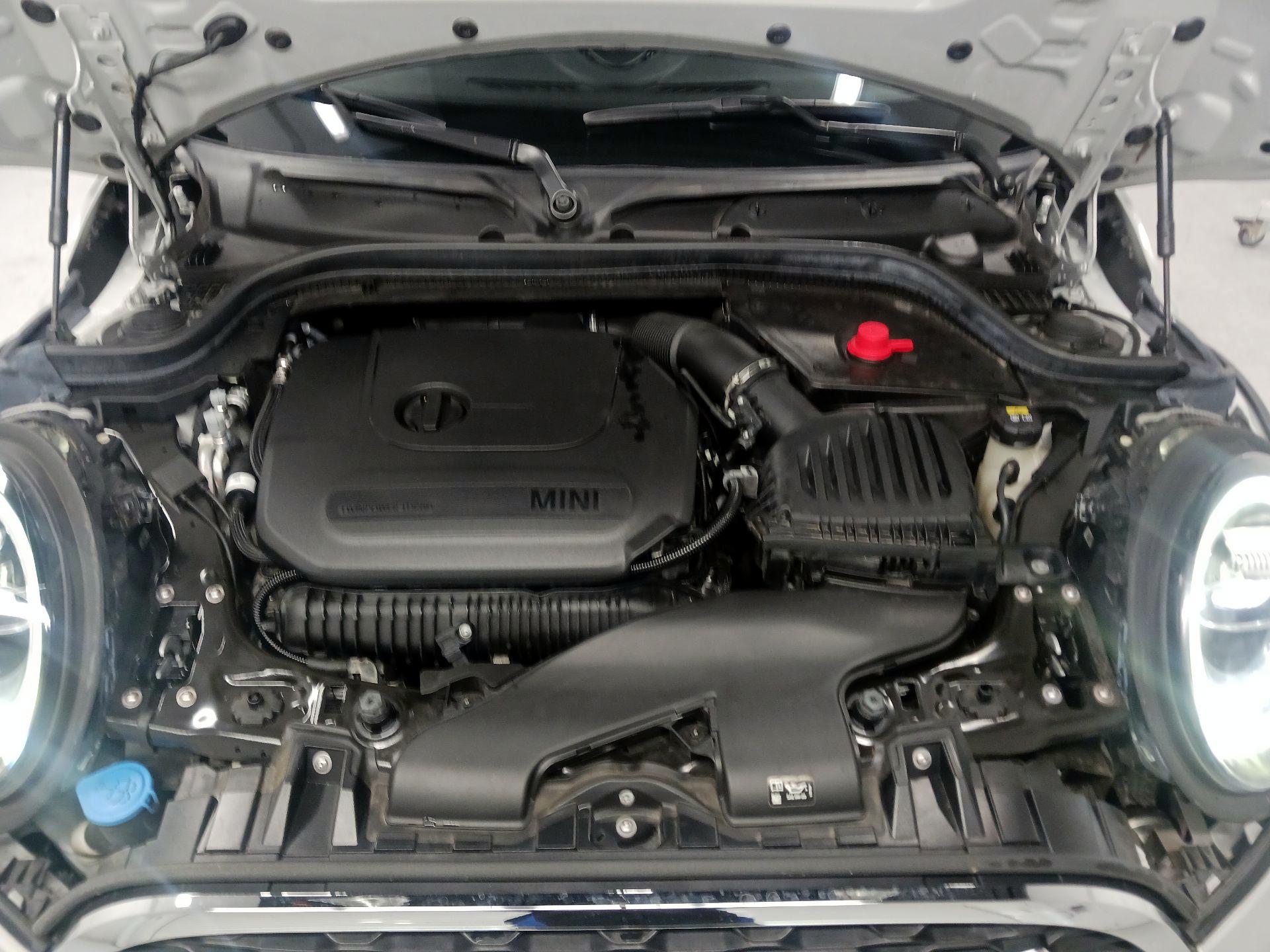 Thumbnail: 2021 MINI Cooper Hardtop - 17