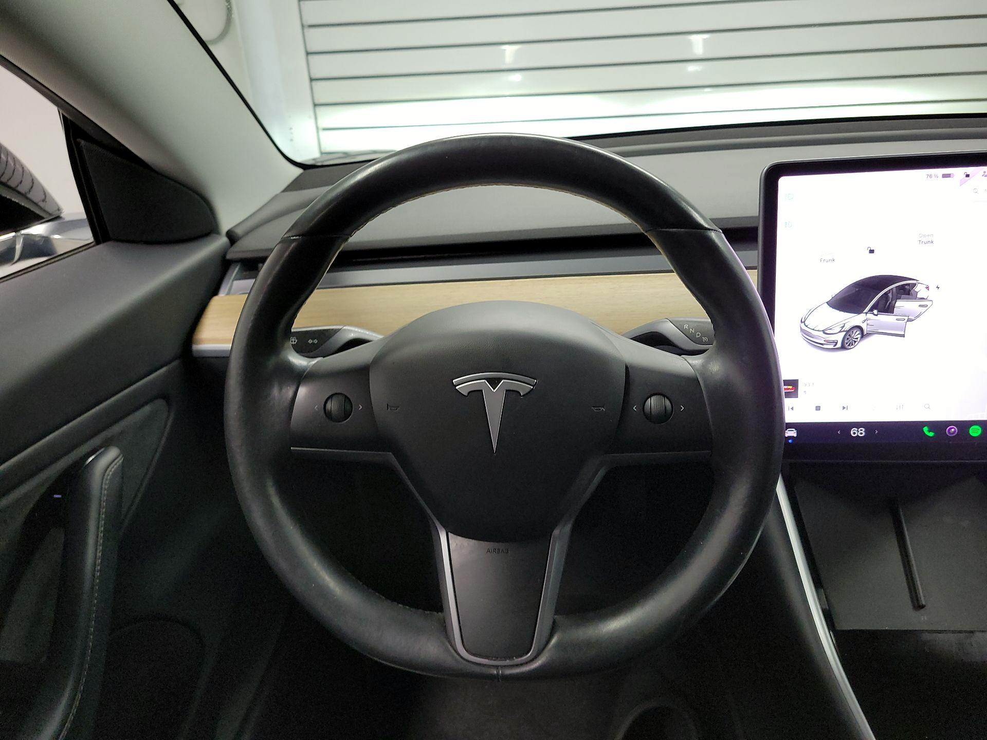Thumbnail: 2019 Tesla Model 3 - 10