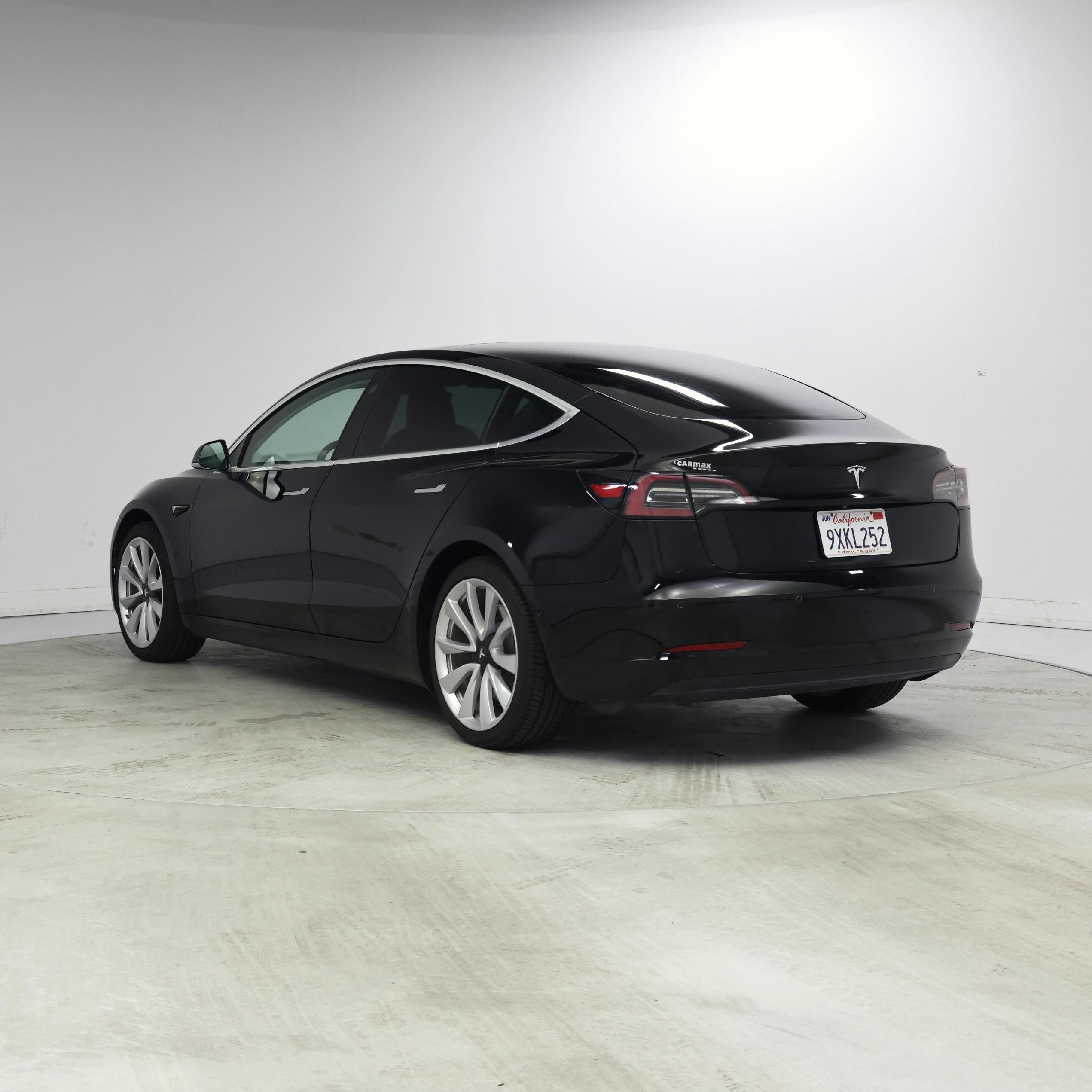 Thumbnail: 2019 Tesla Model 3 - 2