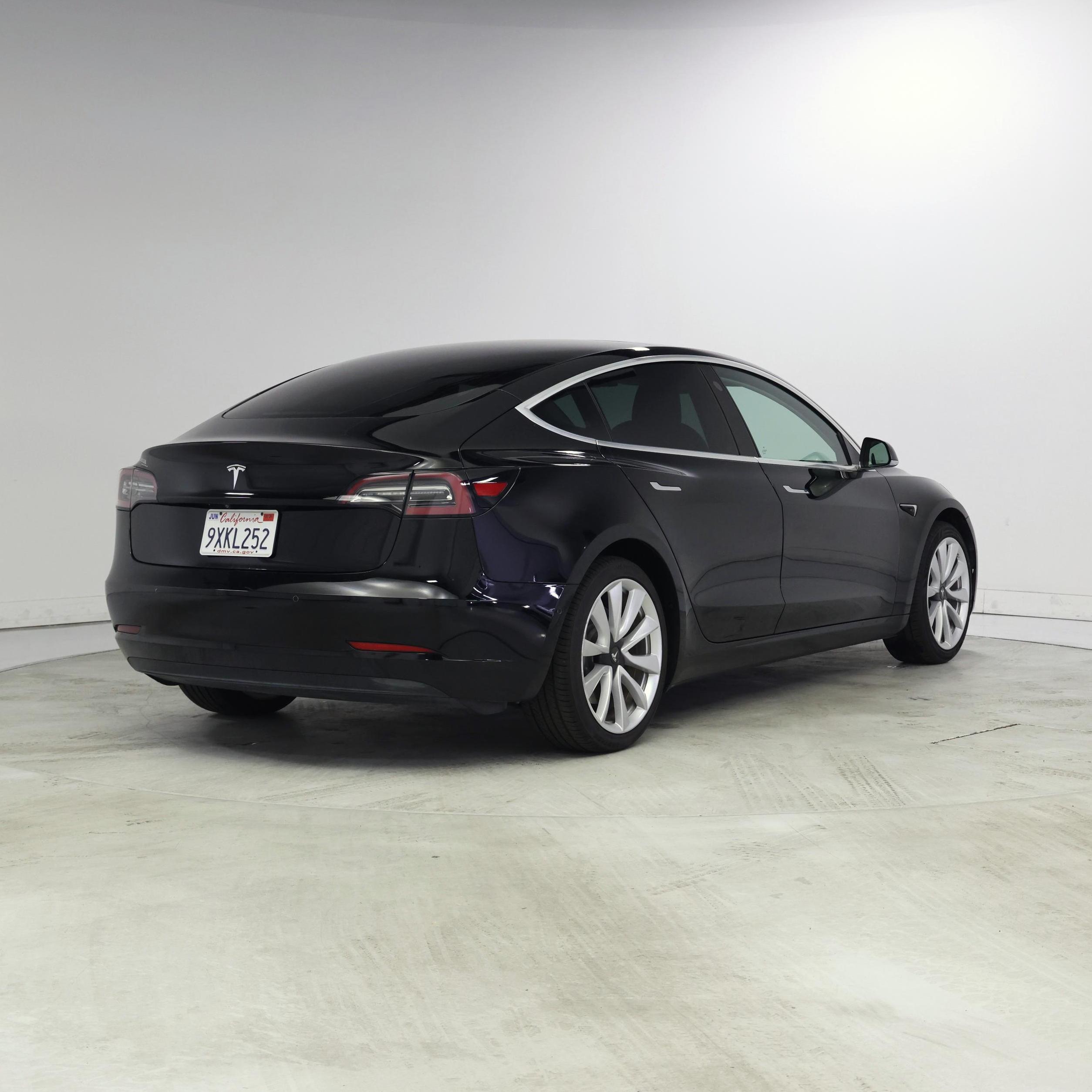 Thumbnail: 2019 Tesla Model 3 - 8