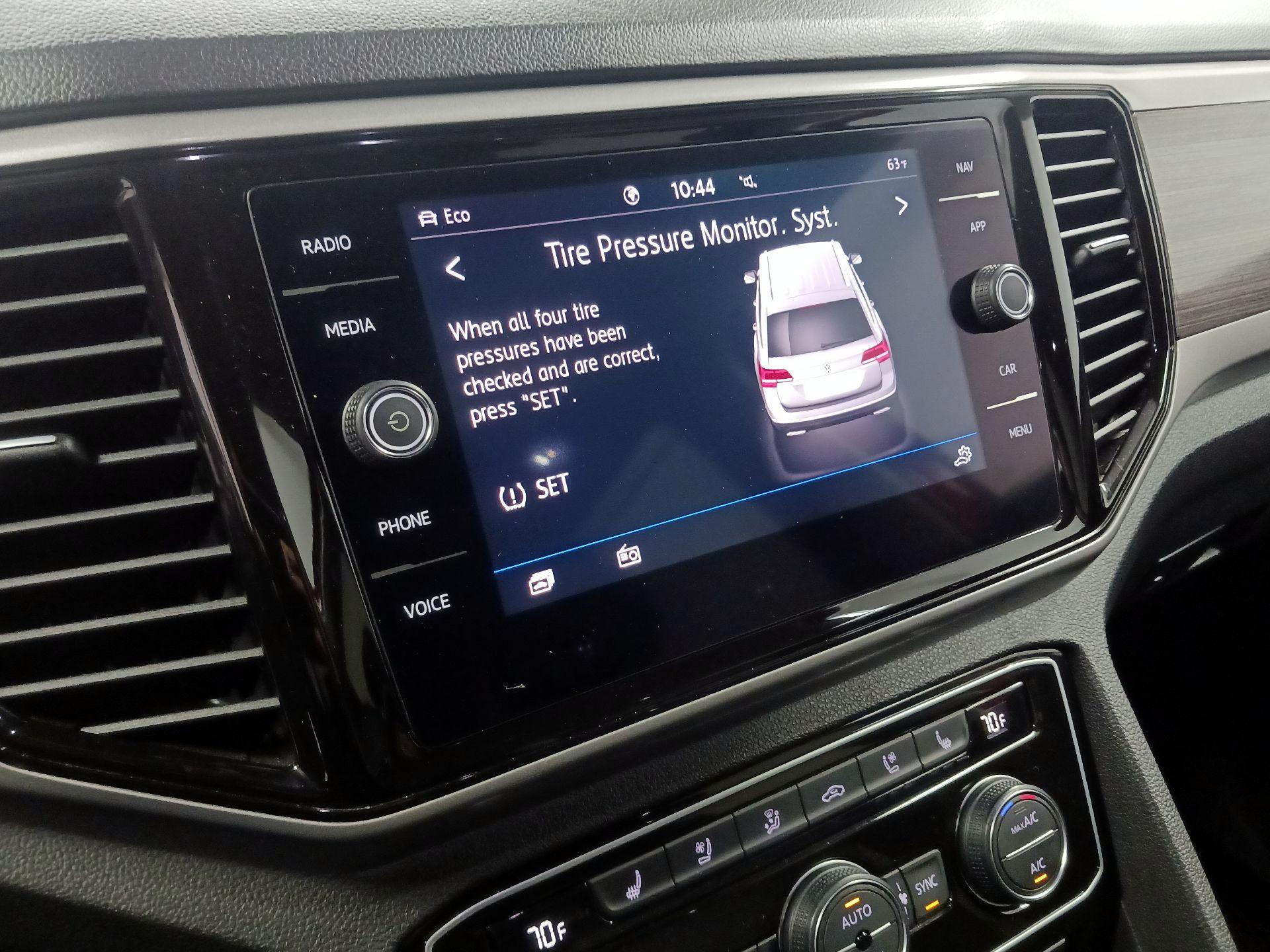 Thumbnail: 2021 Volkswagen Atlas - 13
