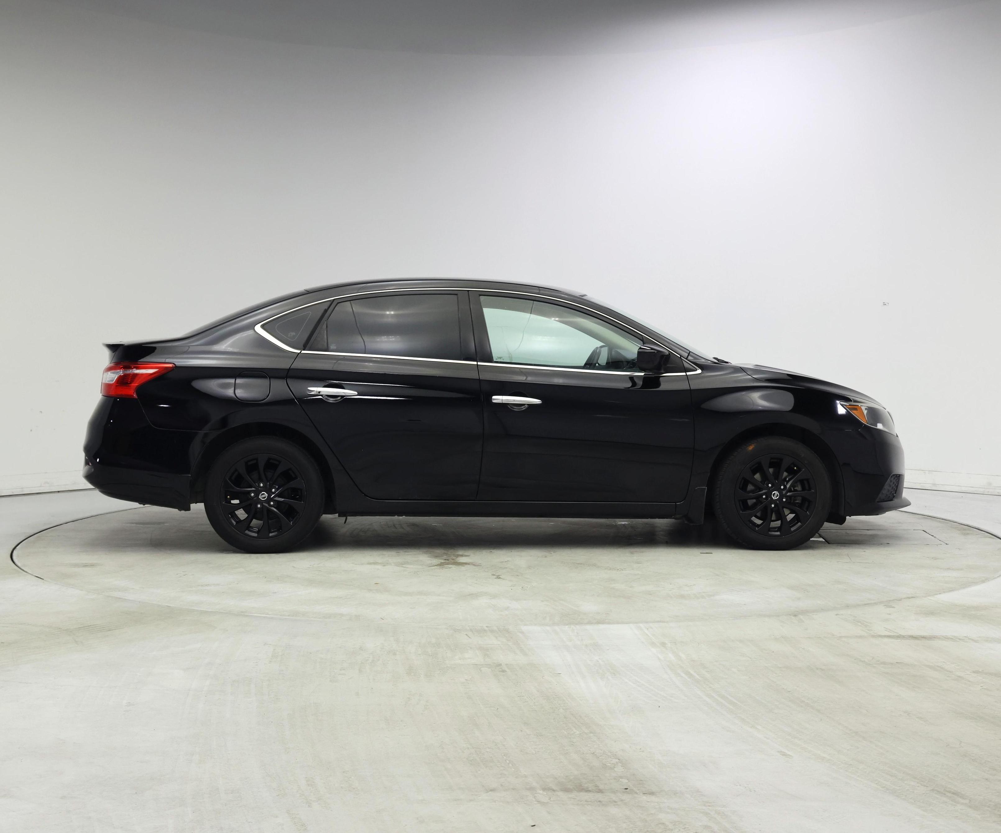 Thumbnail: 2018 Nissan Sentra - 7