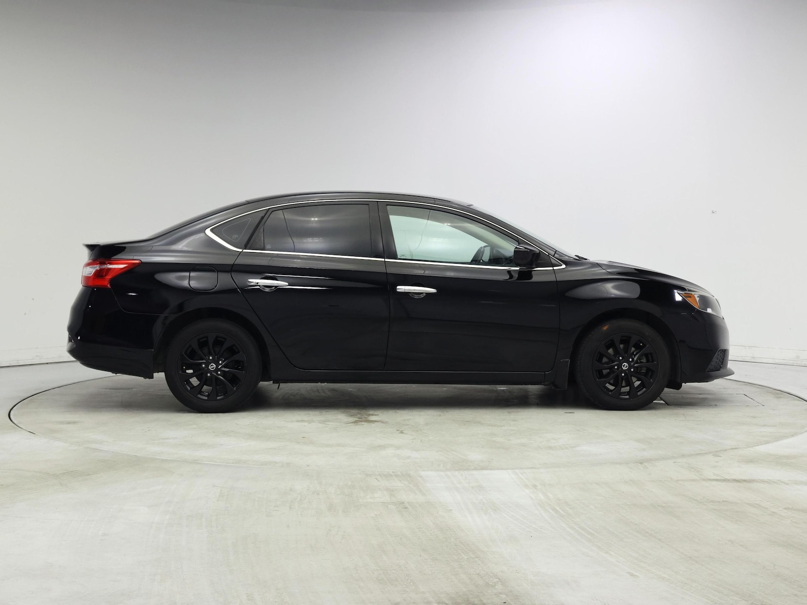 2018 Nissan Sentra S - Photo 8