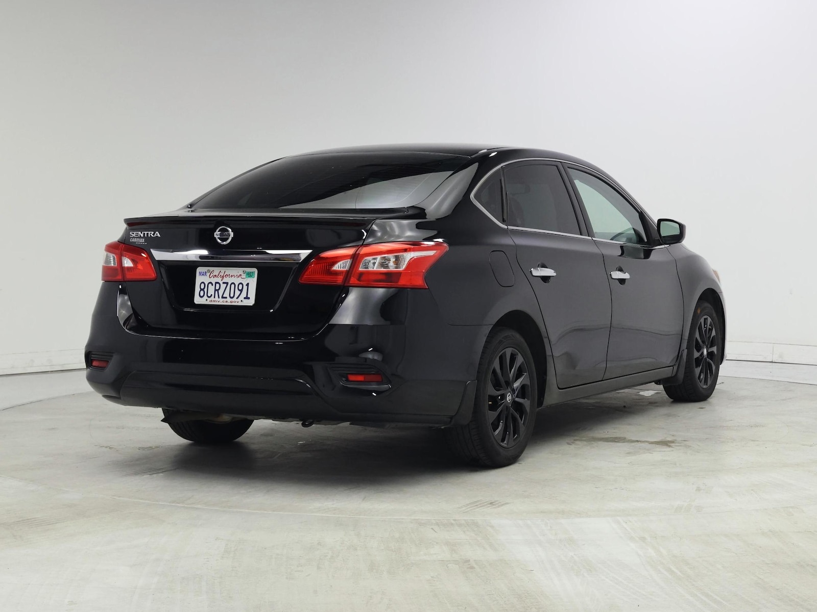 2018 Nissan Sentra S - Photo 9