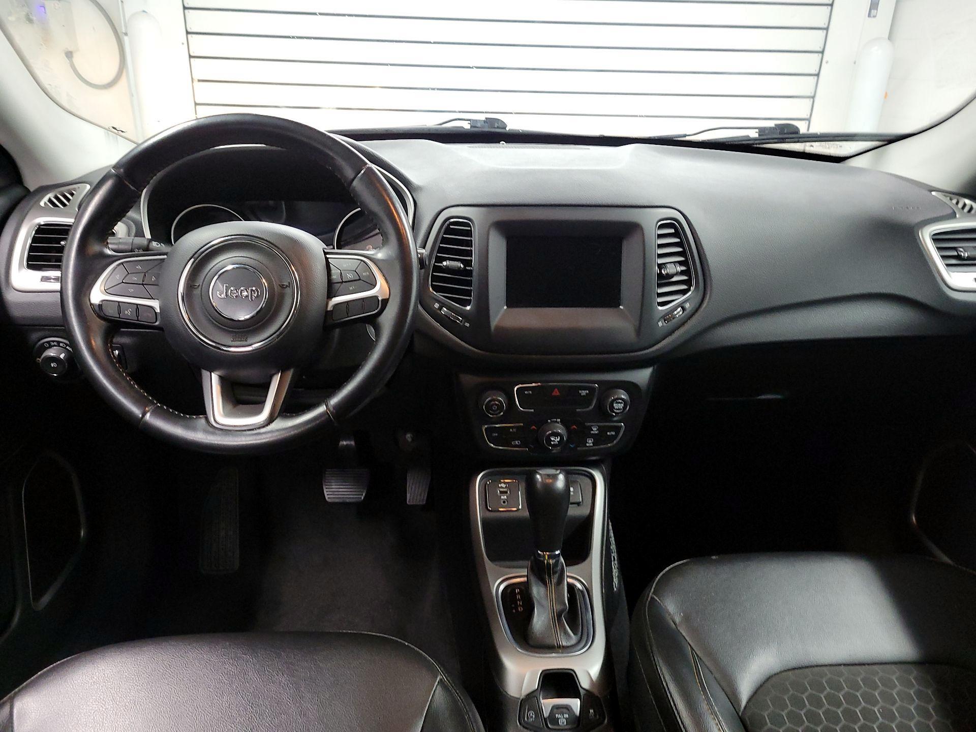Thumbnail: 2020 Jeep Compass - 9