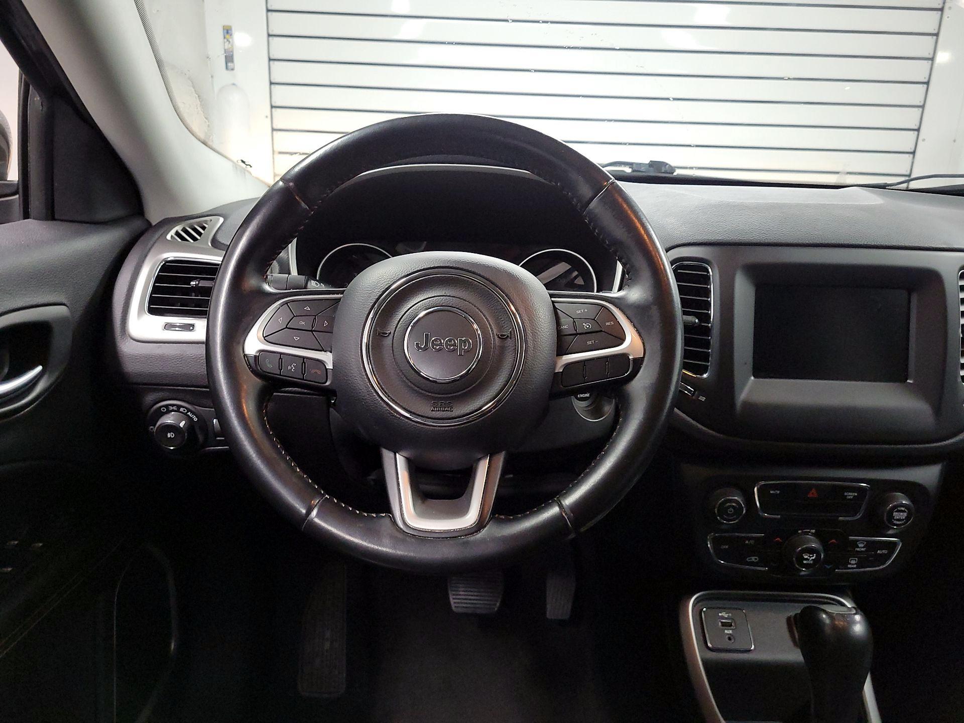 Thumbnail: 2020 Jeep Compass - 10