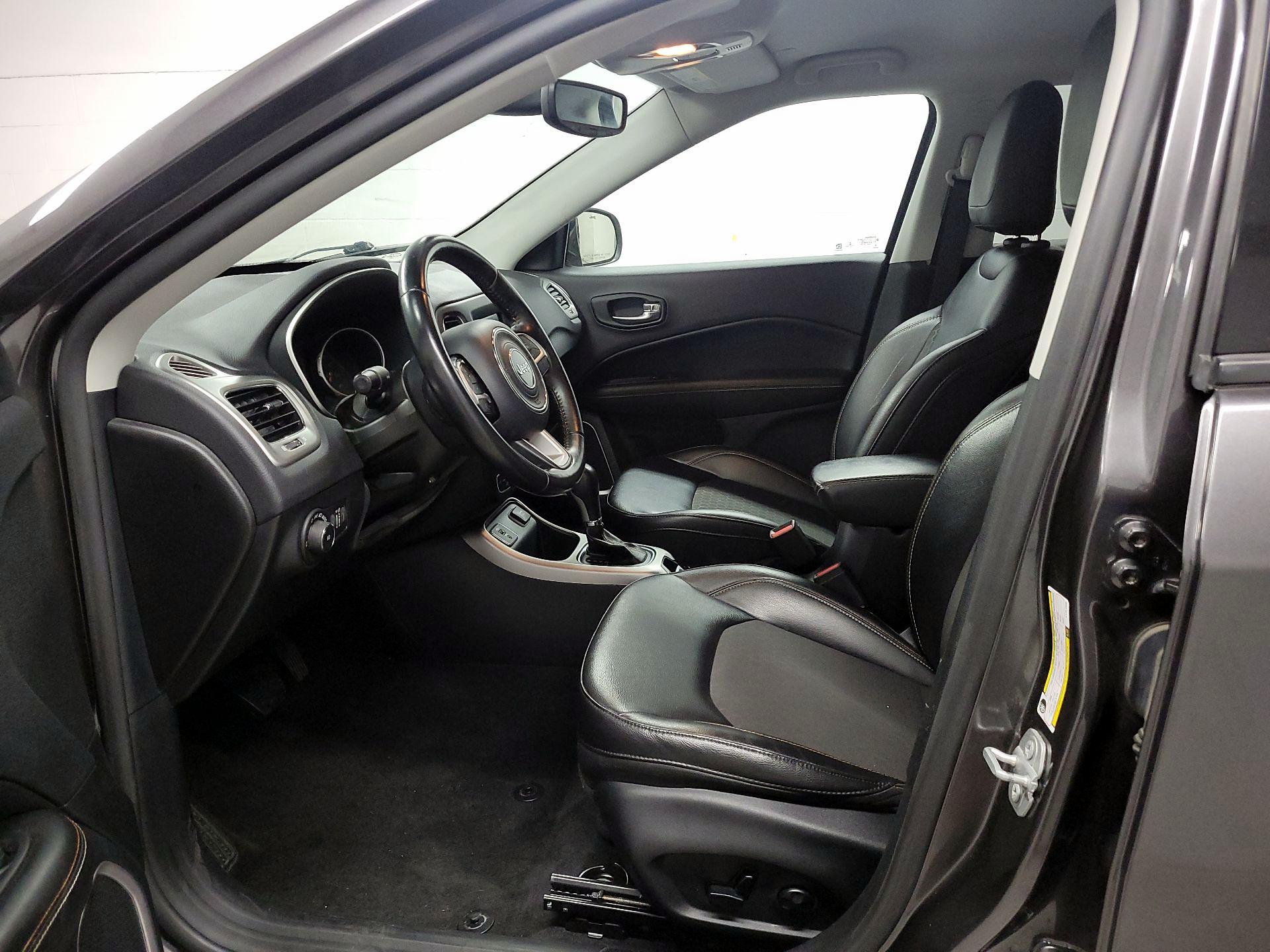 Thumbnail: 2020 Jeep Compass - 11
