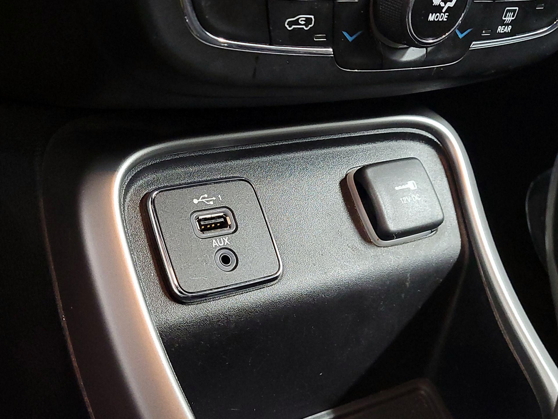 Thumbnail: 2020 Jeep Compass - 18