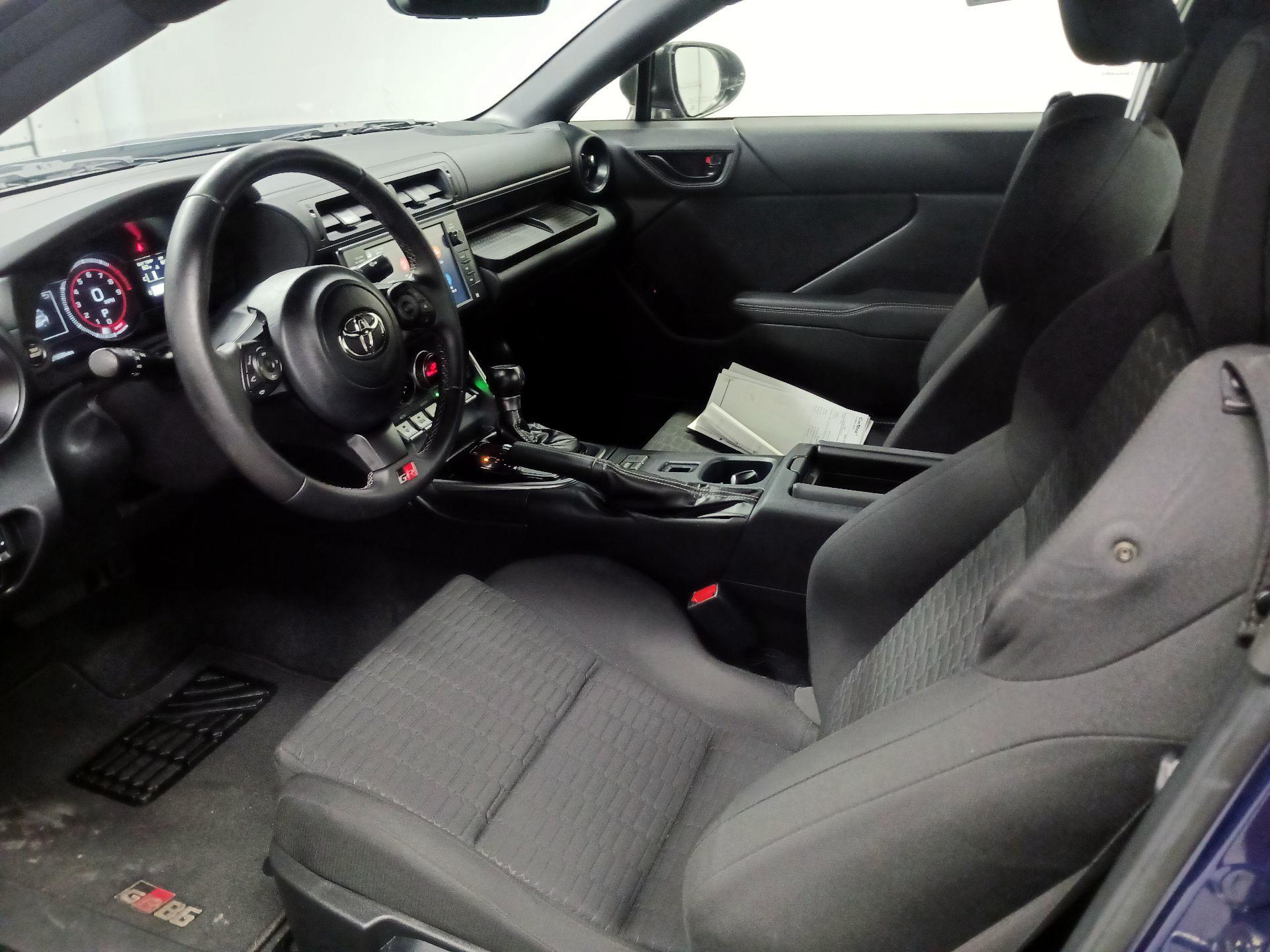Thumbnail: 2023 Toyota GR86 - 11