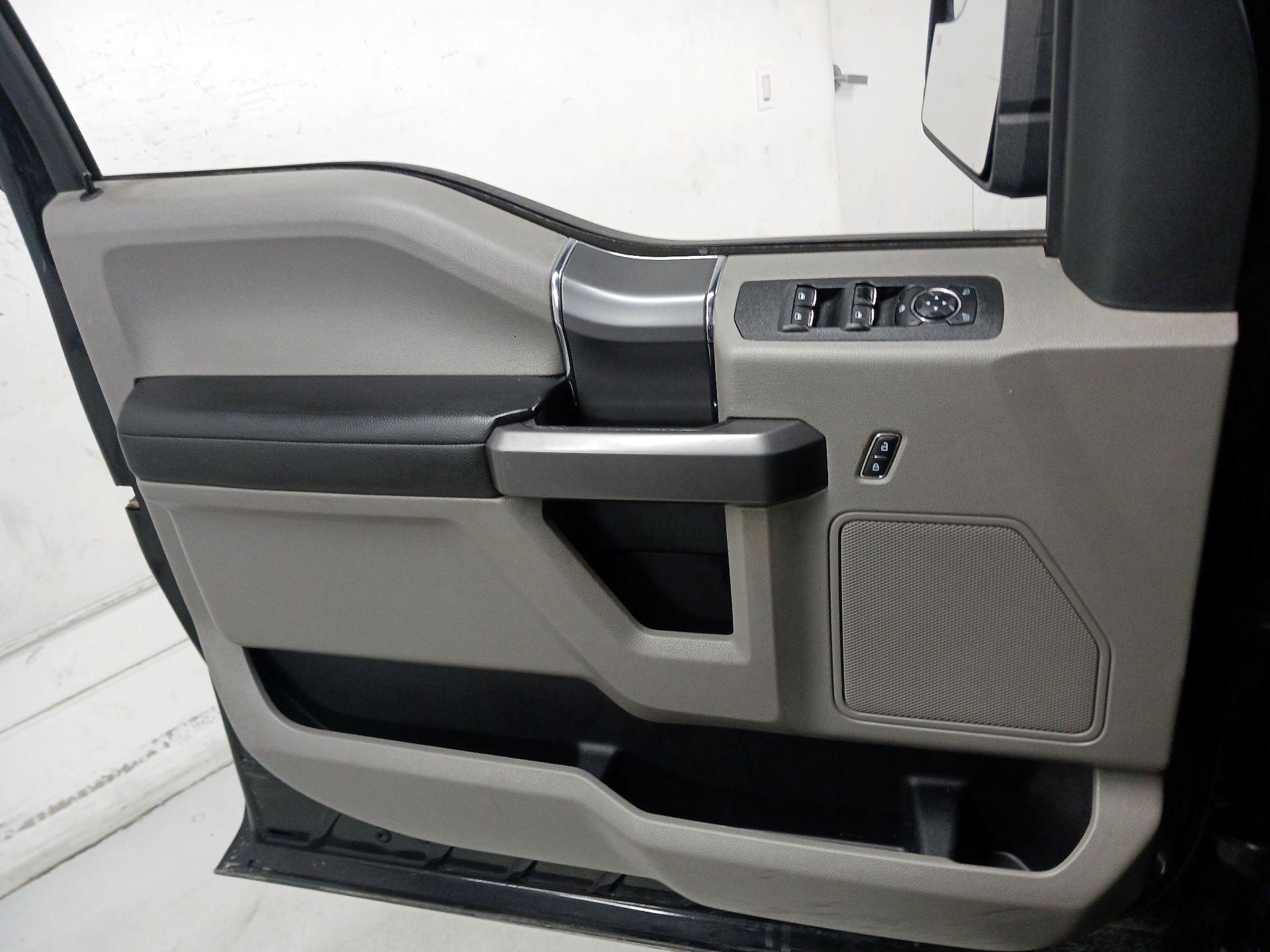 Thumbnail: 2019 Ford F-150 - 10