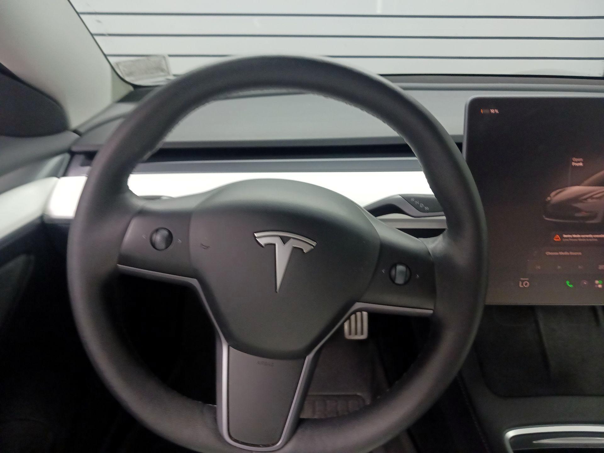 Thumbnail: 2023 Tesla Model 3 - 10