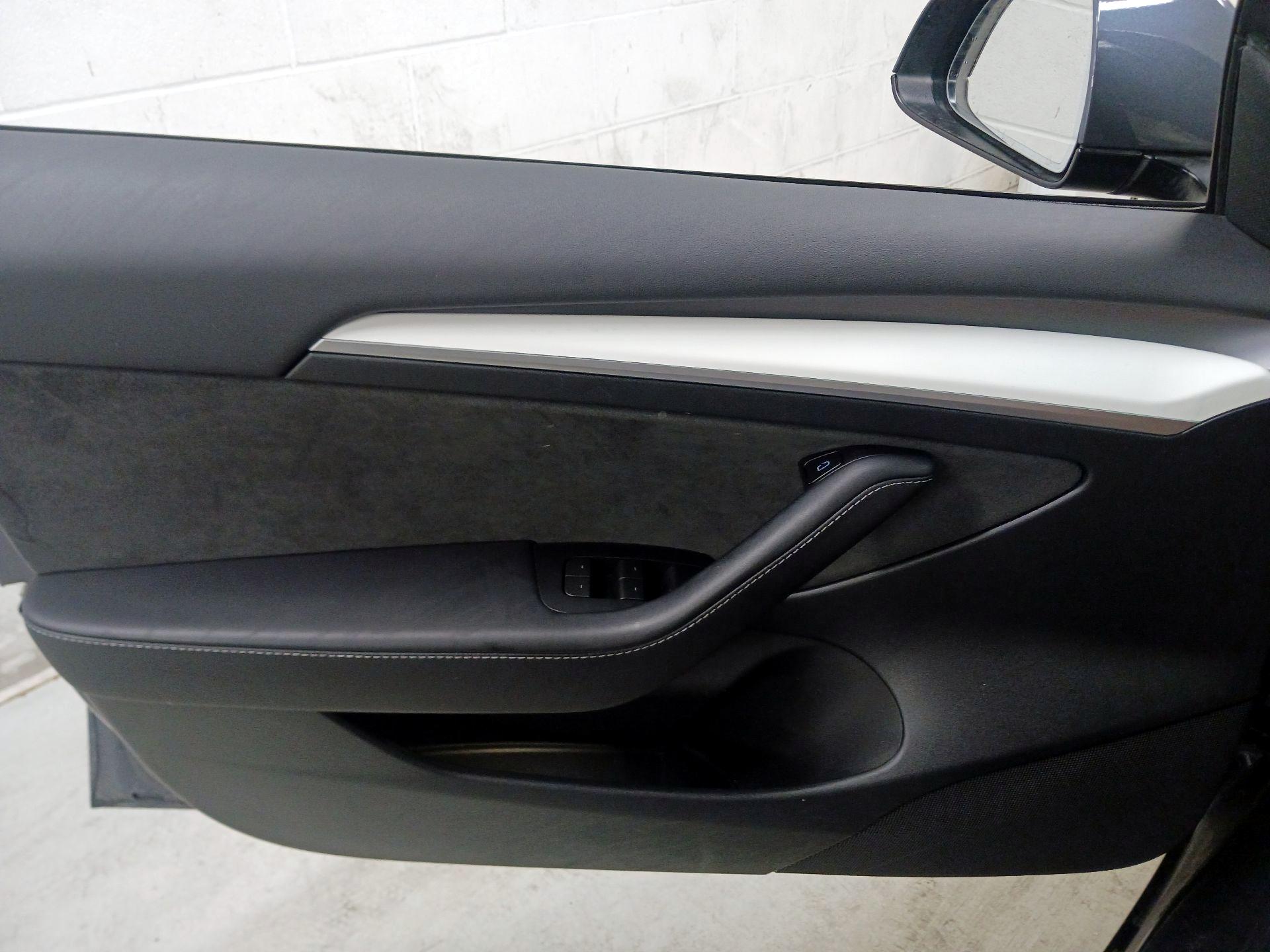 Thumbnail: 2023 Tesla Model 3 - 12