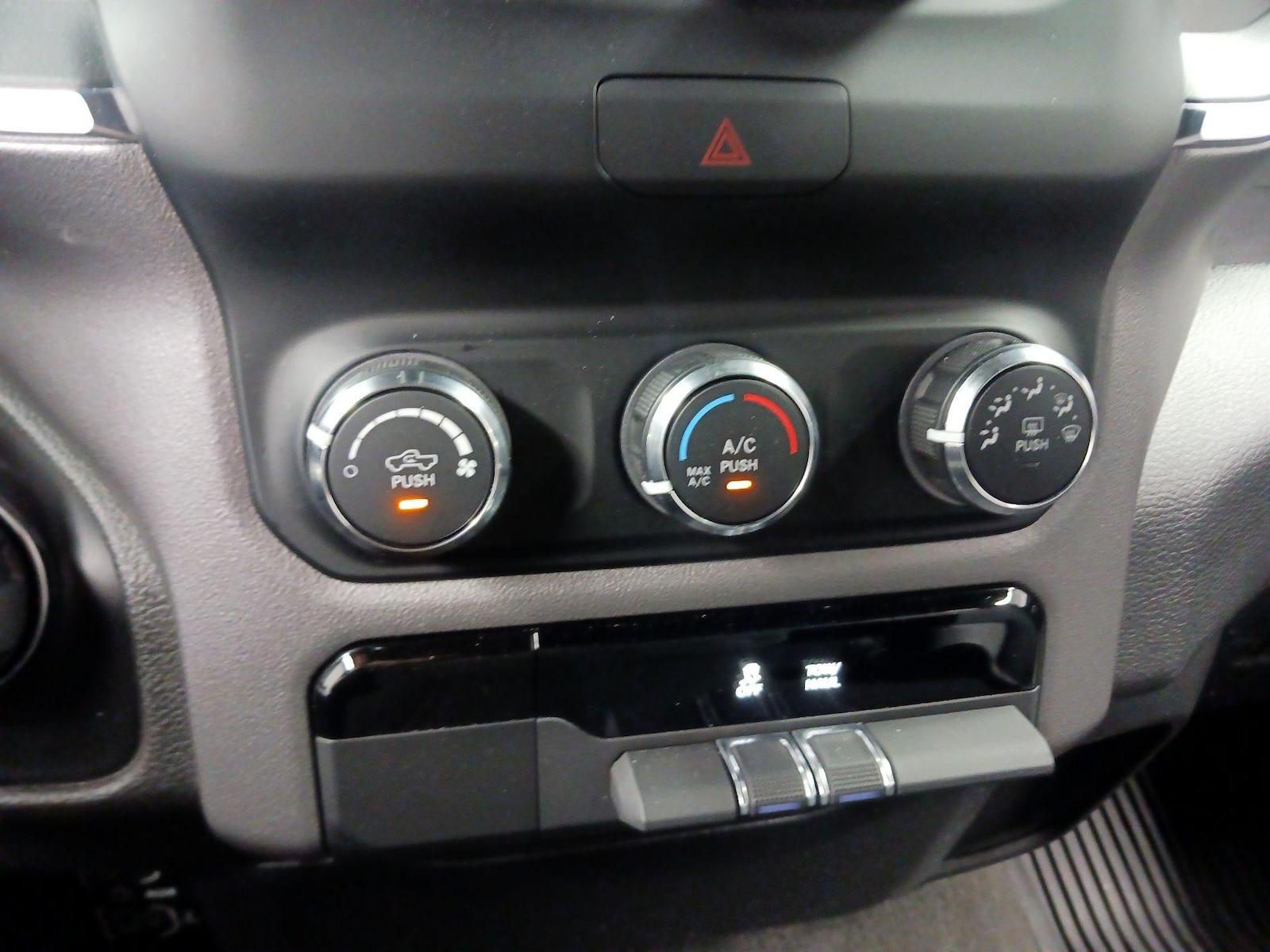 2024 RAM Ram 1500 Pickup Big Horn/Lone Star - Photo 16