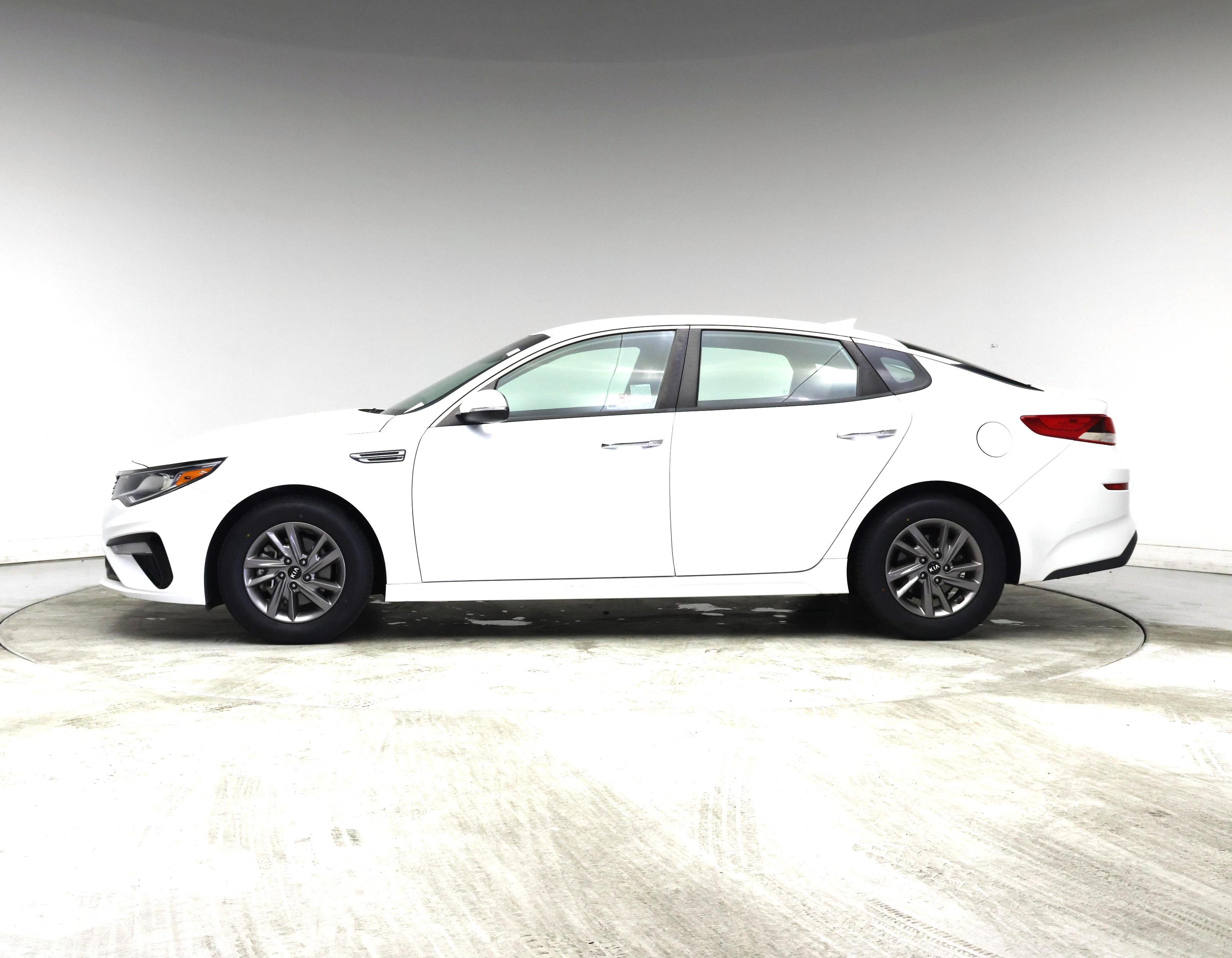 Thumbnail: 2020 Kia Optima - 3