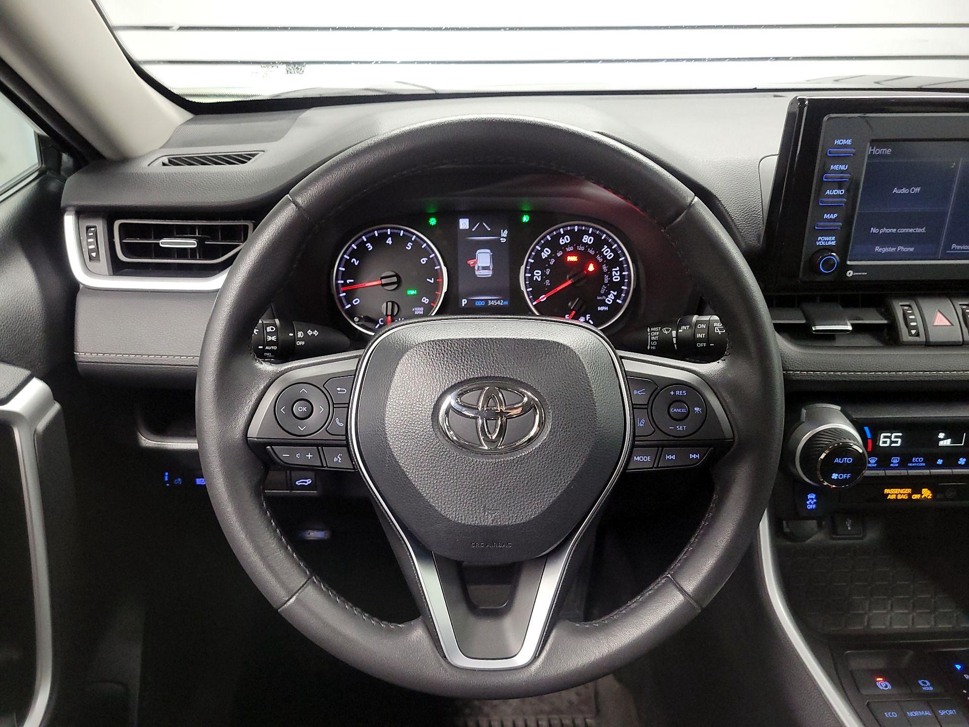 Thumbnail: 2022 Toyota RAV4 - 10