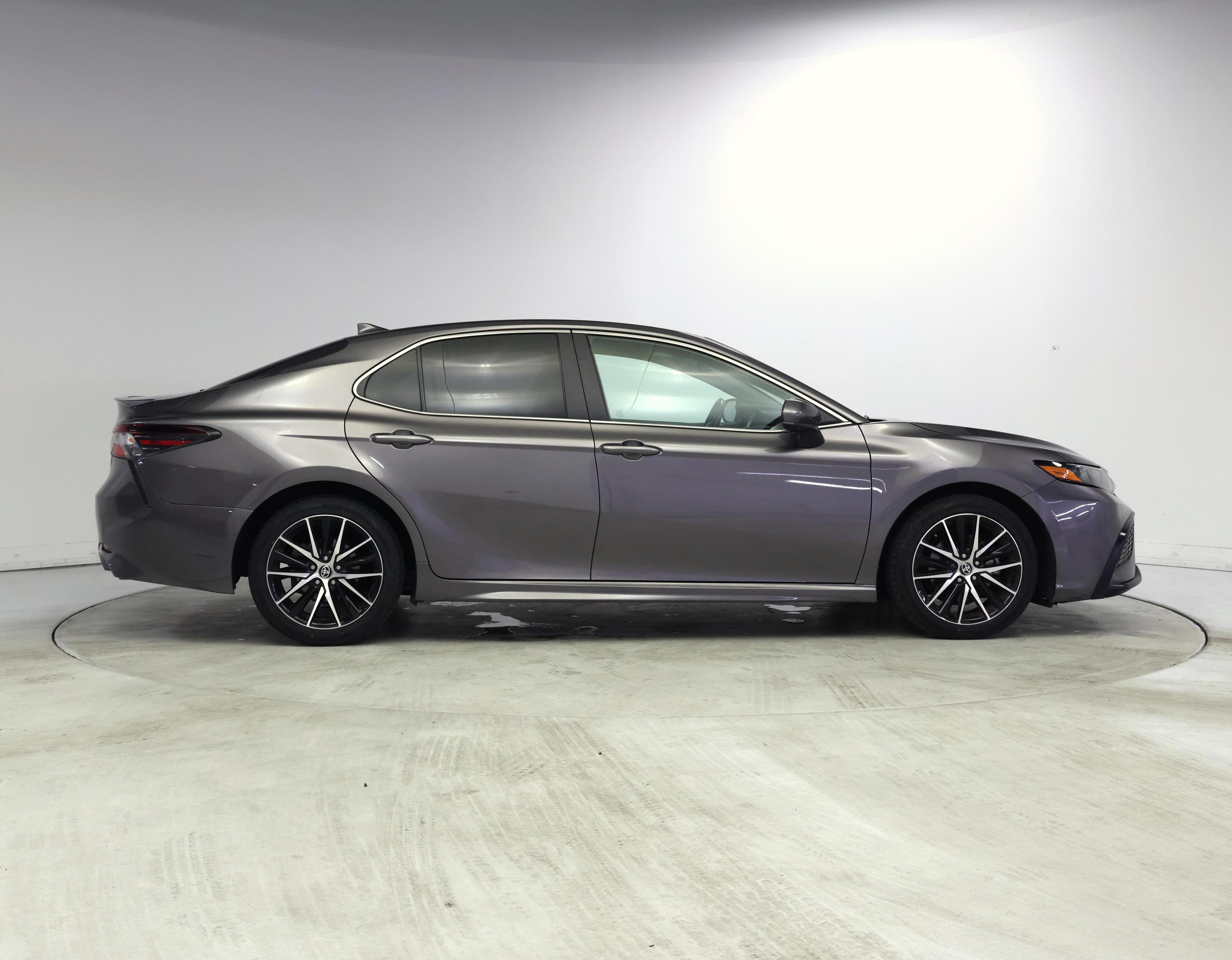 Thumbnail: 2021 Toyota Camry - 7