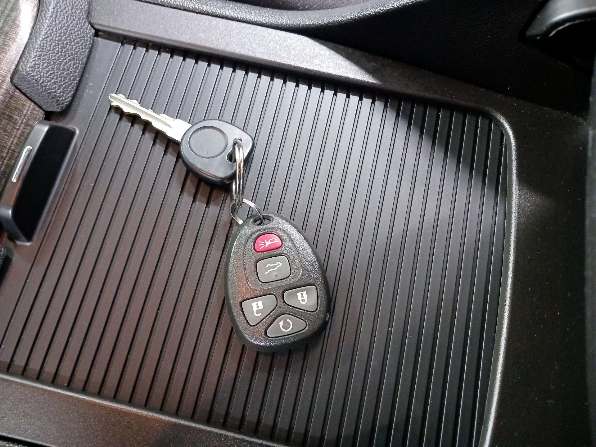 Thumbnail: 2014 GMC Acadia - 17