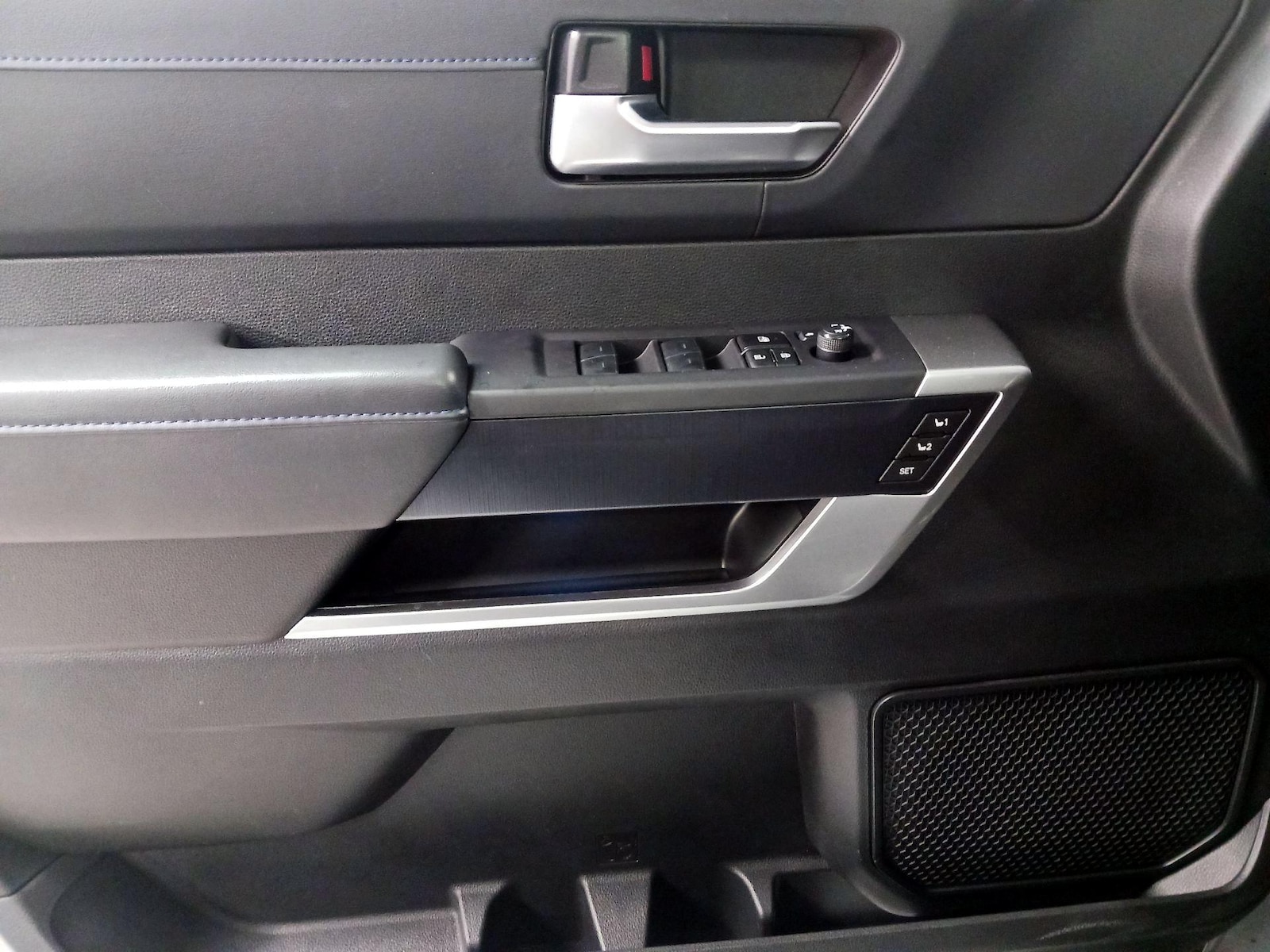 2023 Toyota Tundra Platinum - Photo 11