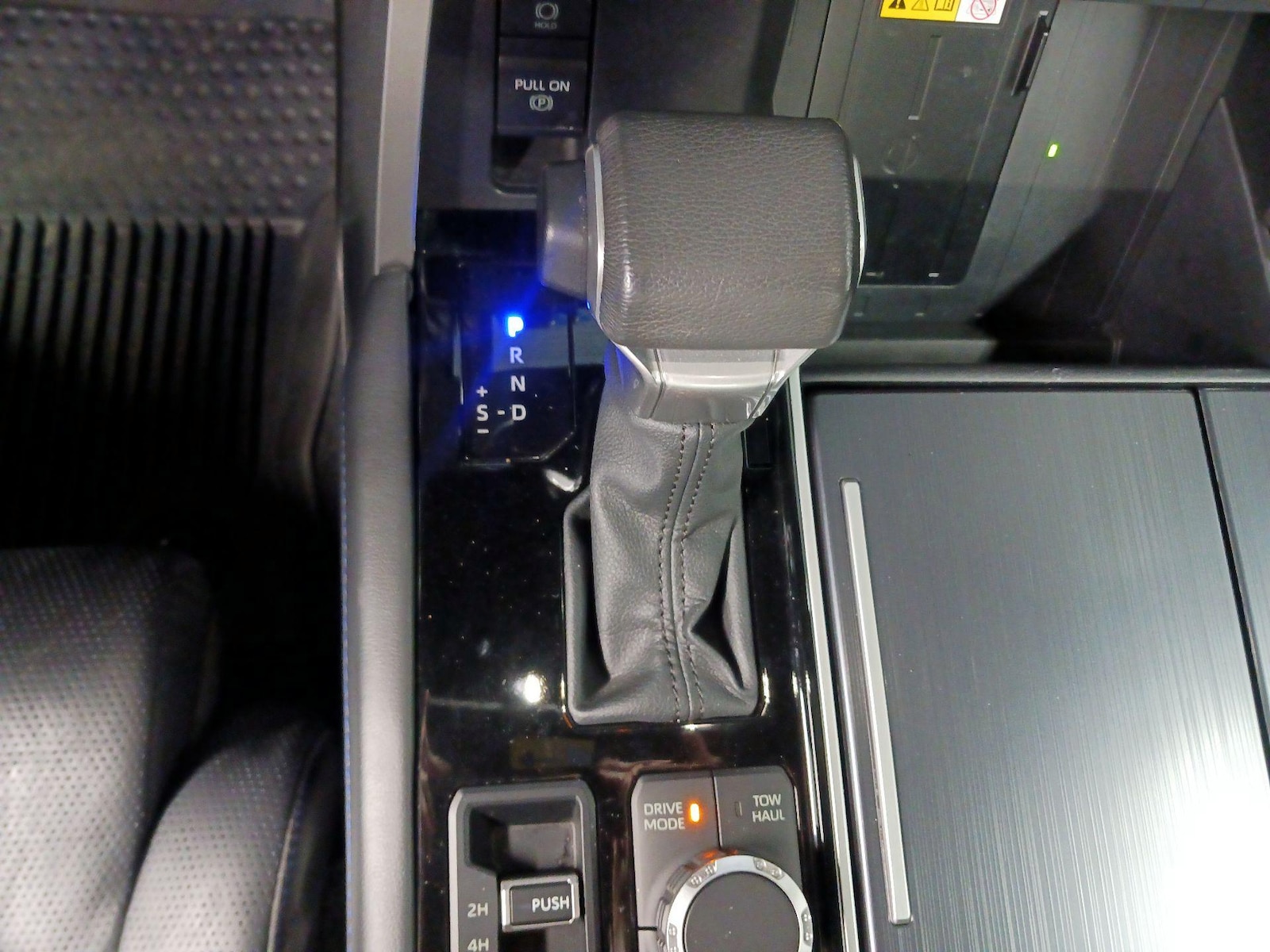 2023 Toyota Tundra Platinum - Photo 17