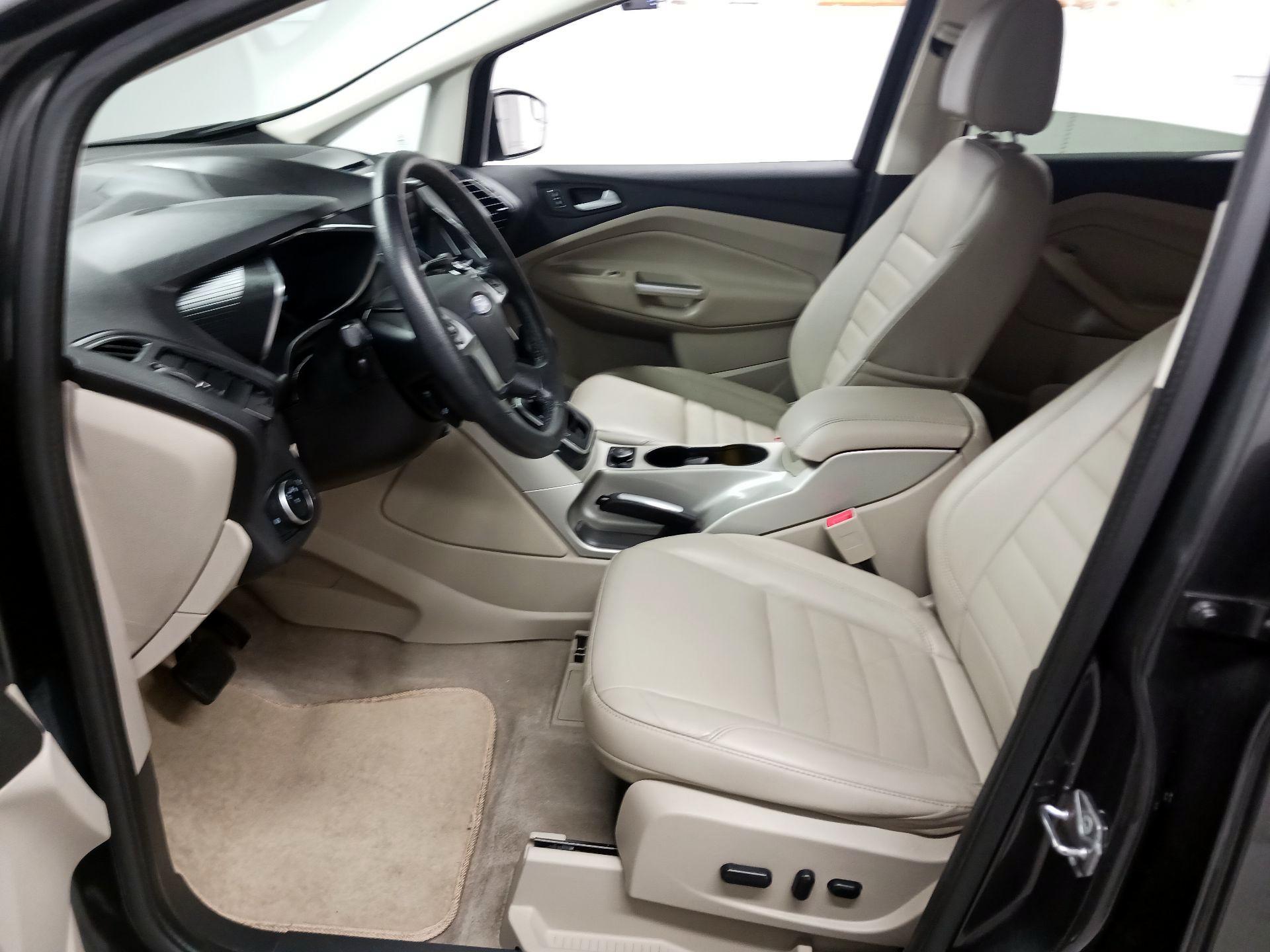 Thumbnail: 2015 Ford C-Max - 11