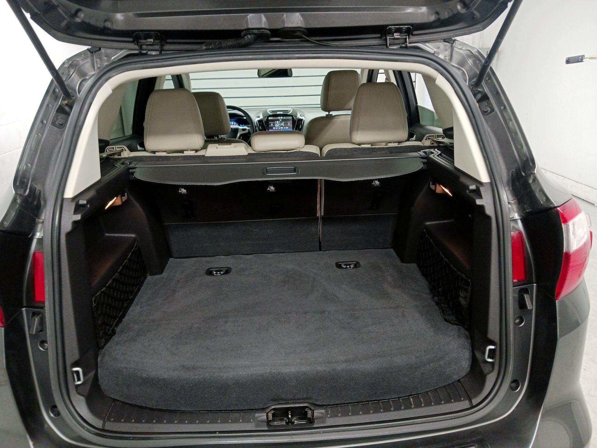Thumbnail: 2015 Ford C-Max - 16
