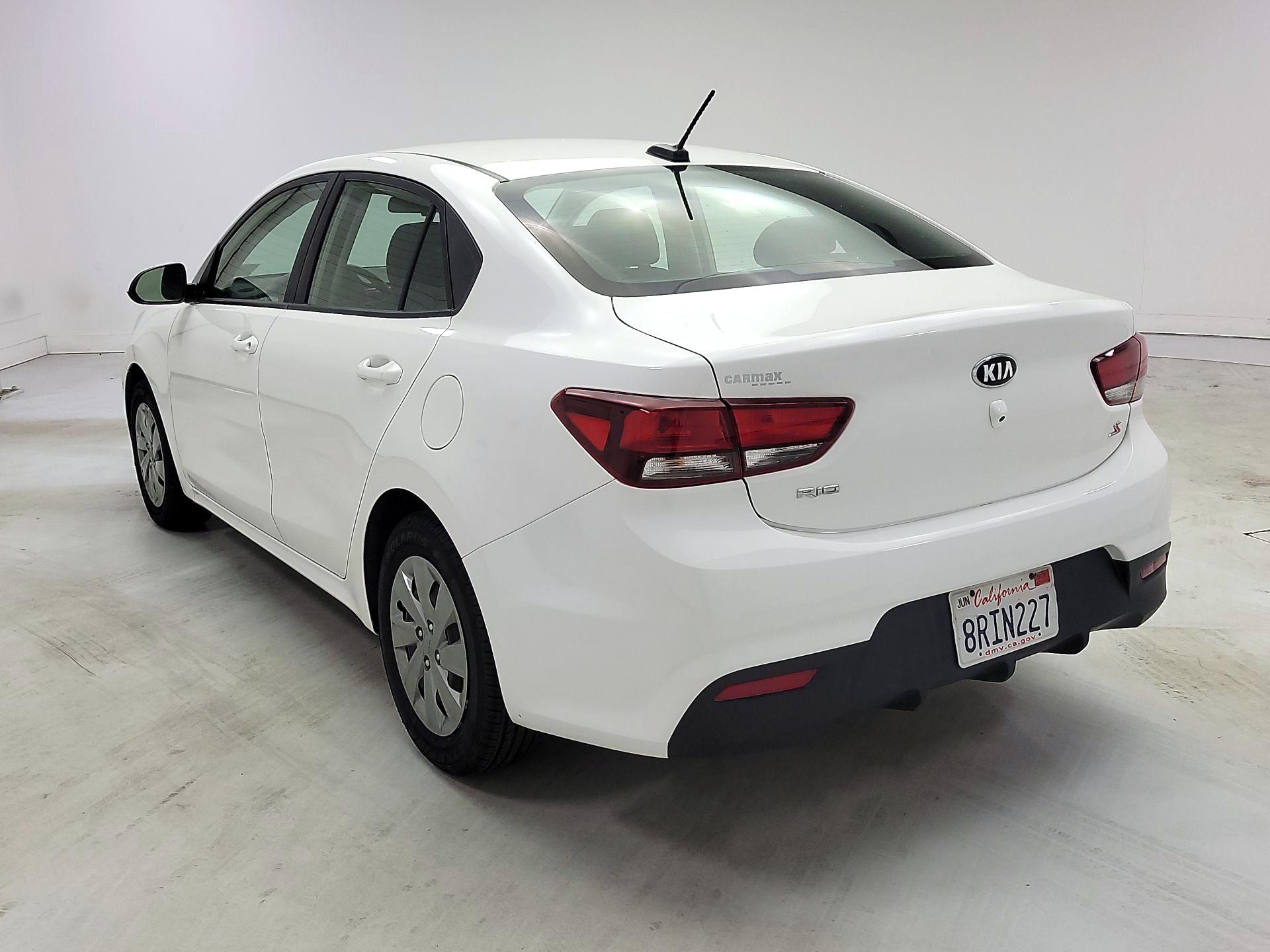 Thumbnail: 2020 Kia Rio - 7