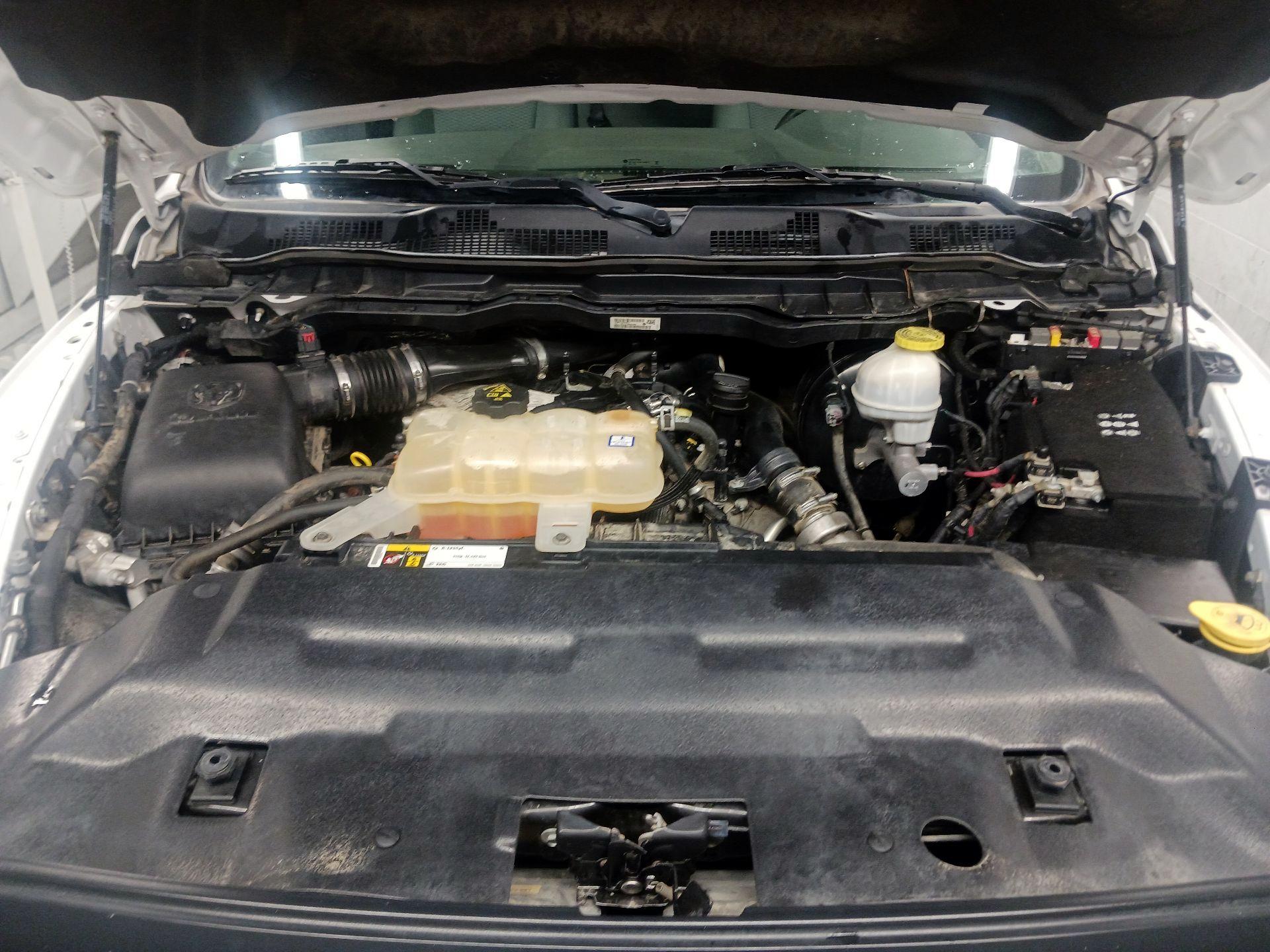 Thumbnail: 2019 RAM 1500 Classic - 19