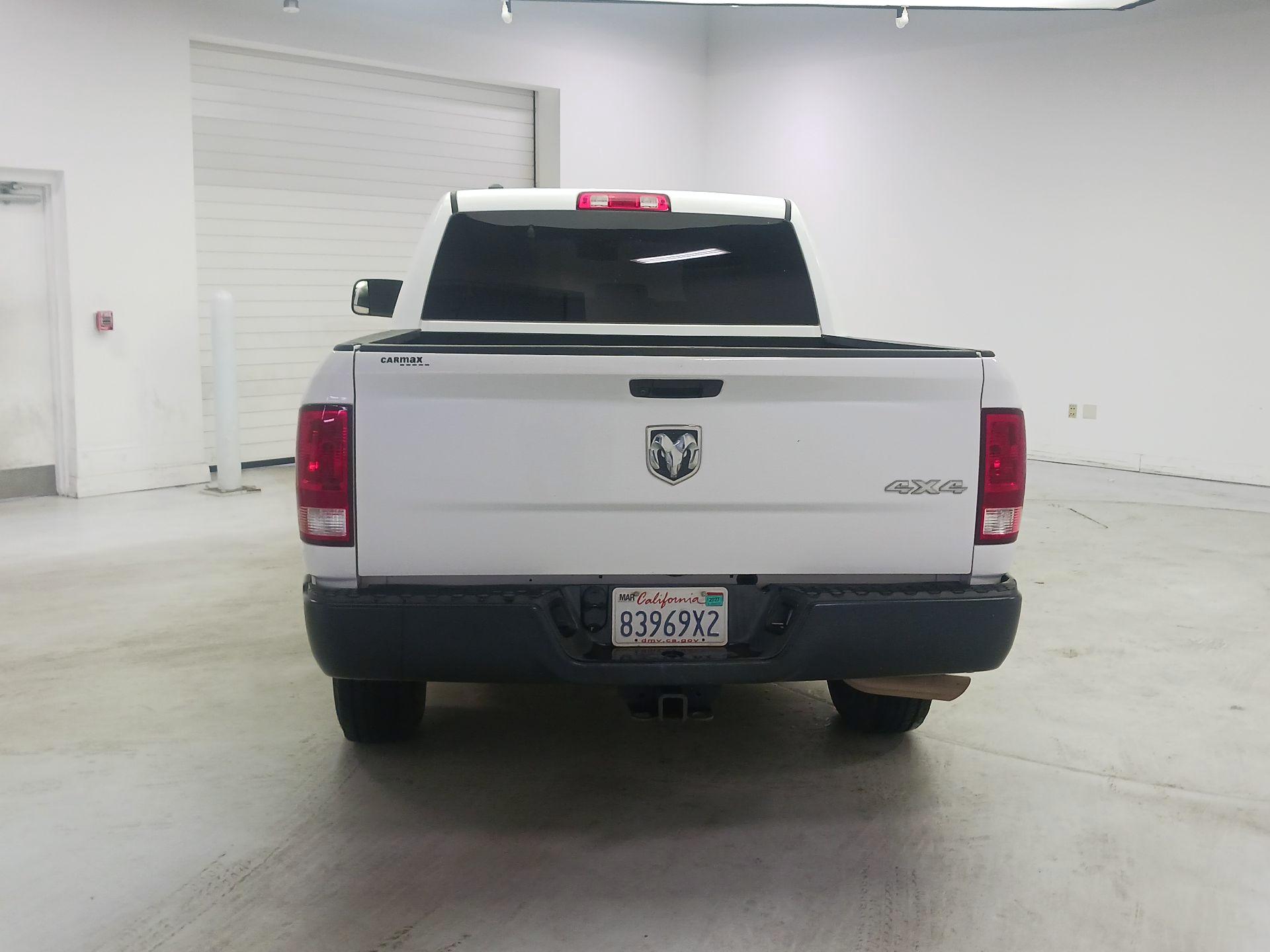 Thumbnail: 2019 RAM 1500 Classic - 6