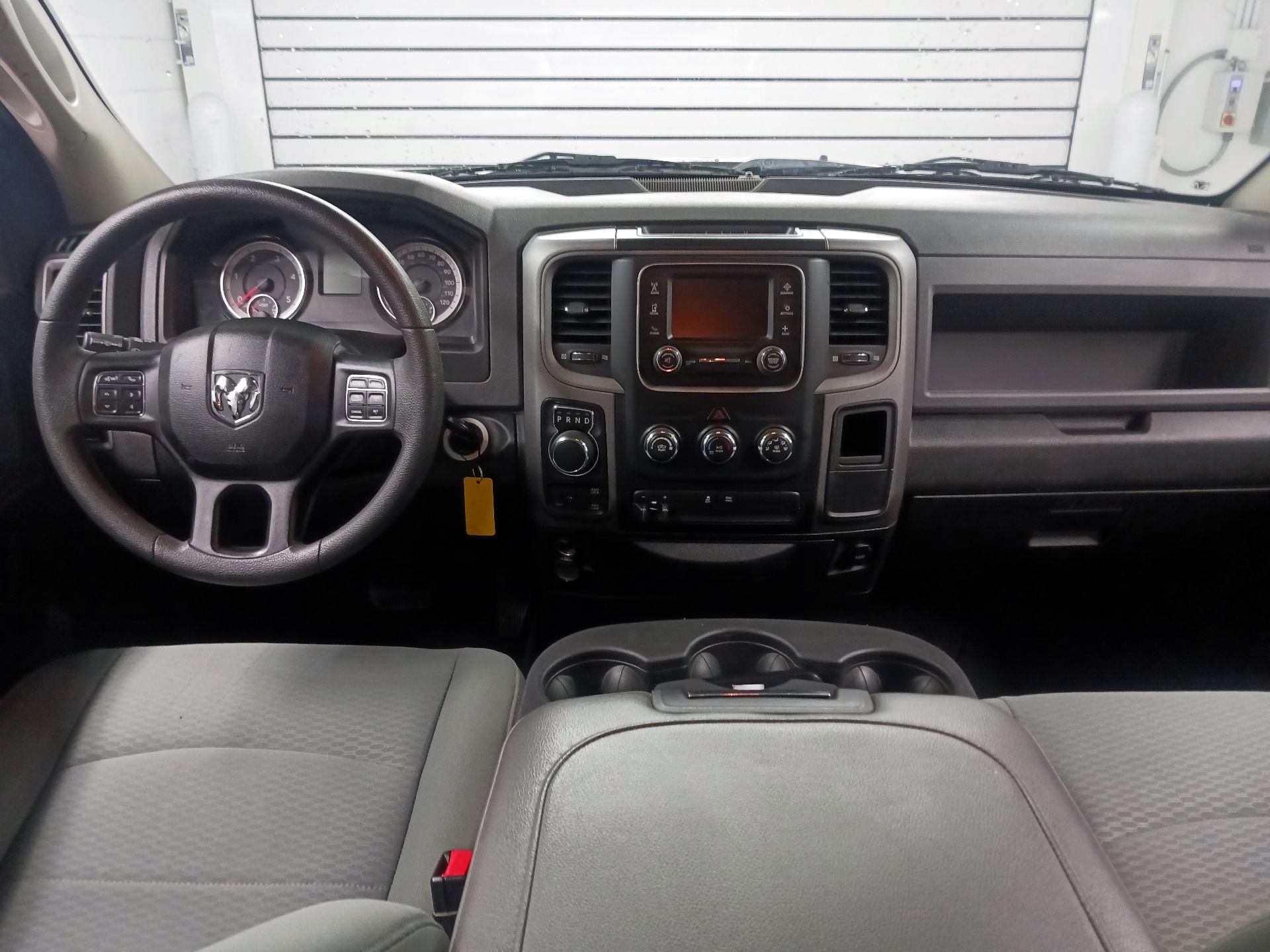 Thumbnail: 2019 RAM 1500 Classic - 8