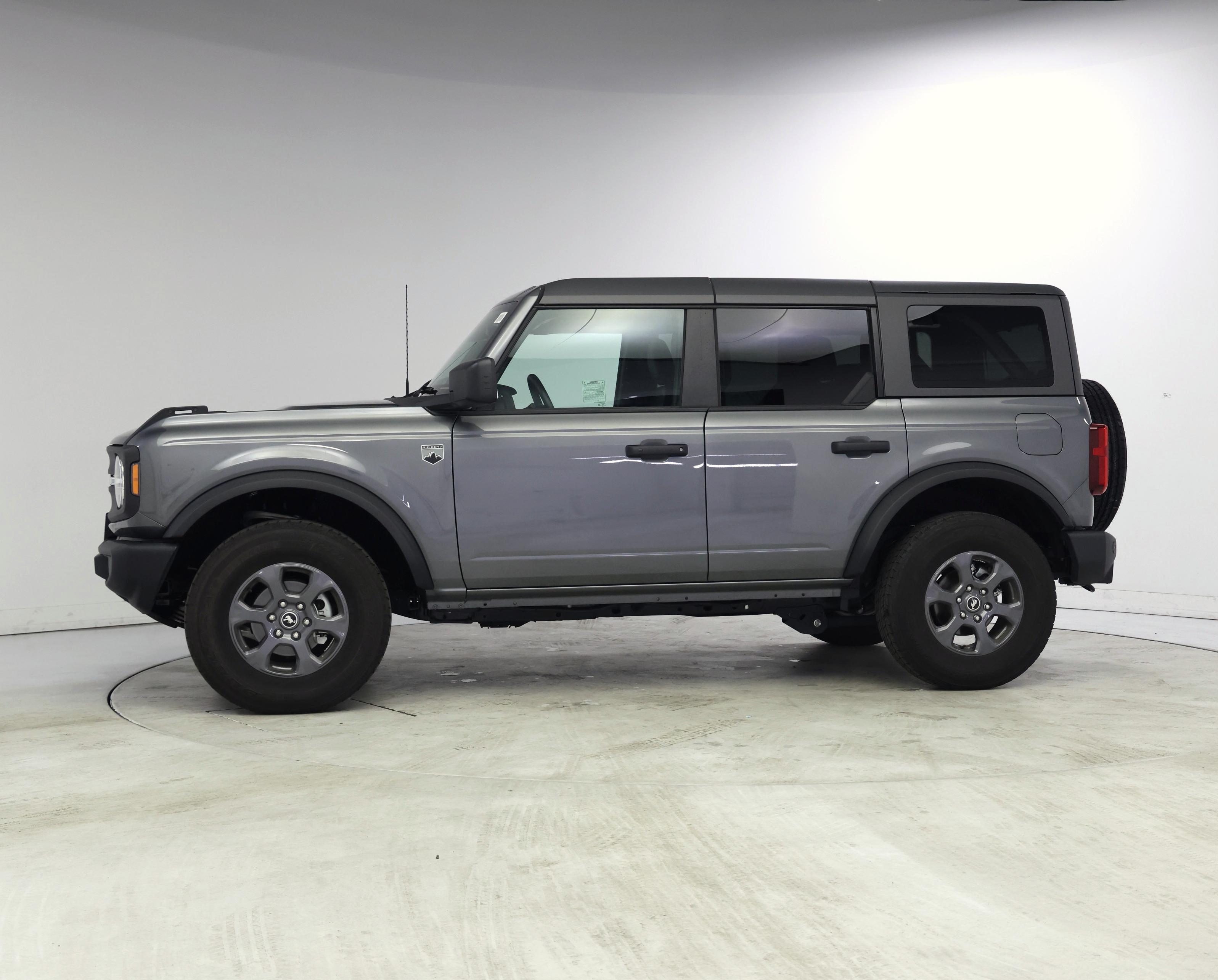 Thumbnail: 2025 Ford Bronco - 3