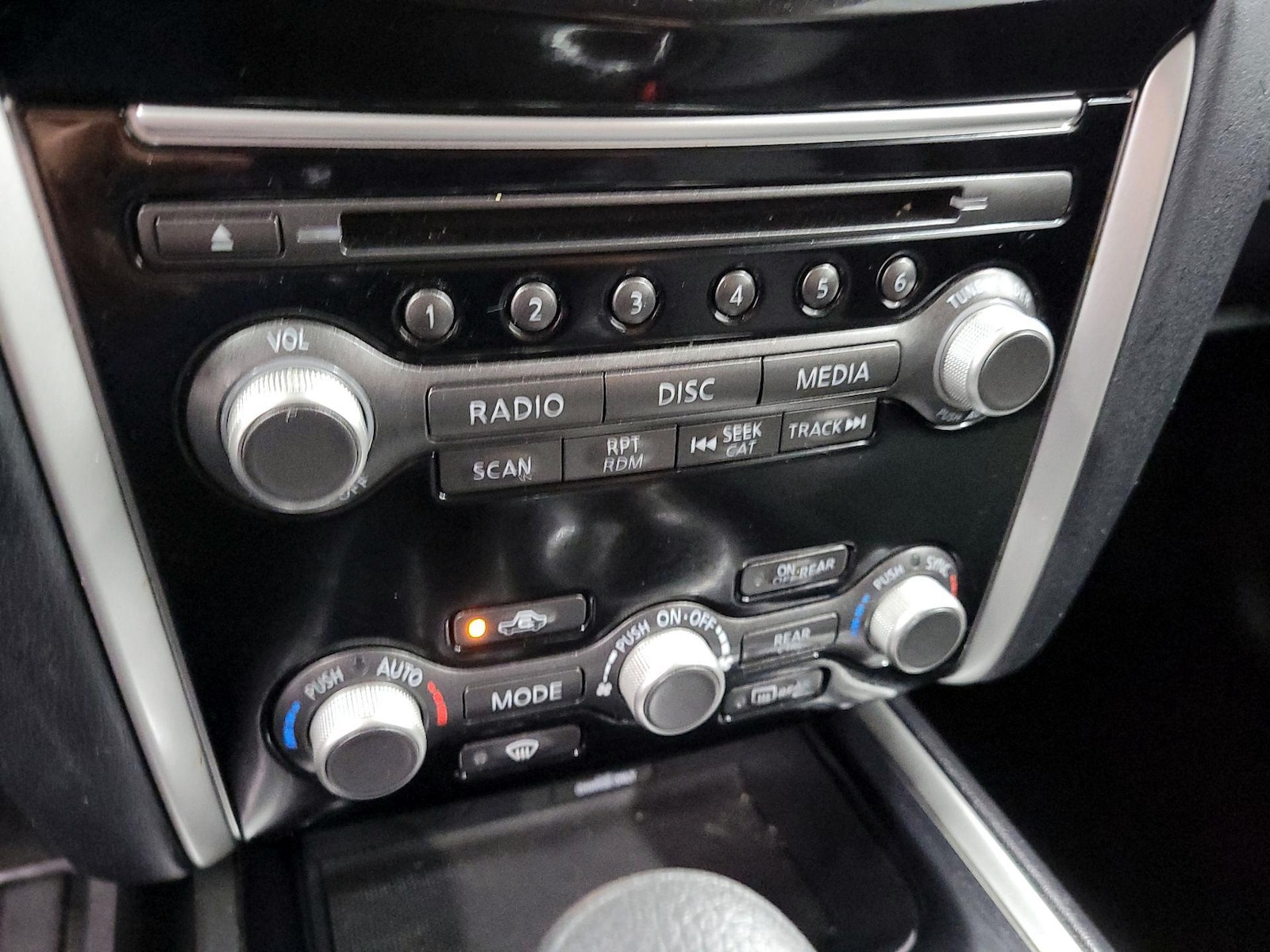 2020 Nissan Pathfinder S - Photo 14