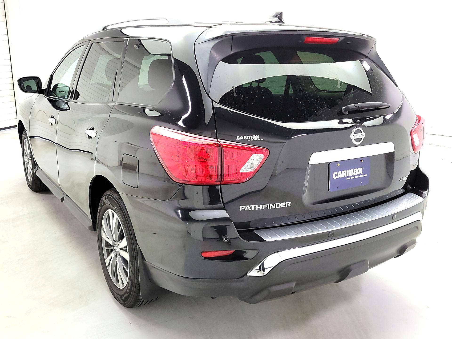 Thumbnail: 2020 Nissan Pathfinder - 7