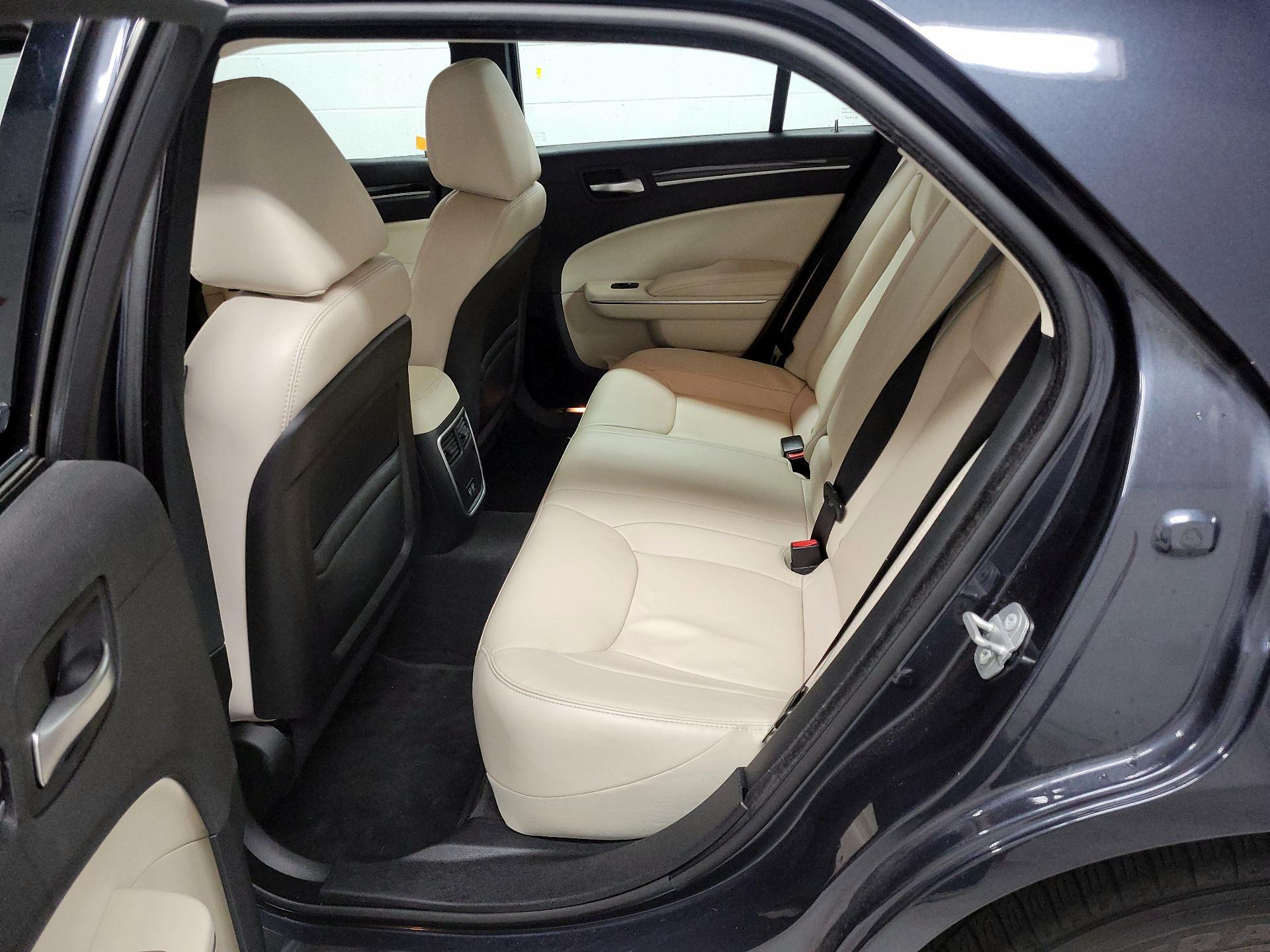 Thumbnail: 2016 Chrysler 300 - 16
