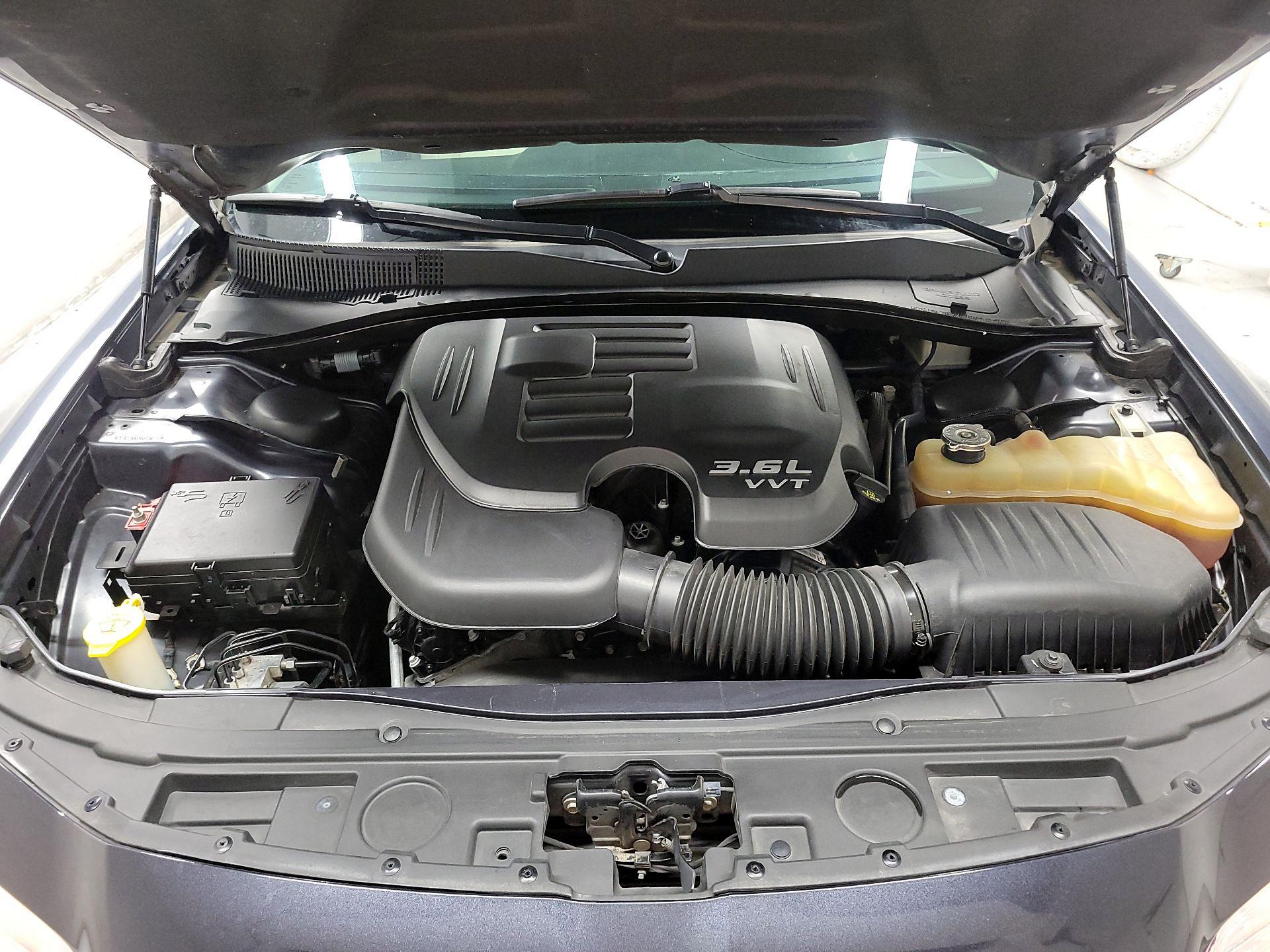 Thumbnail: 2016 Chrysler 300 - 18