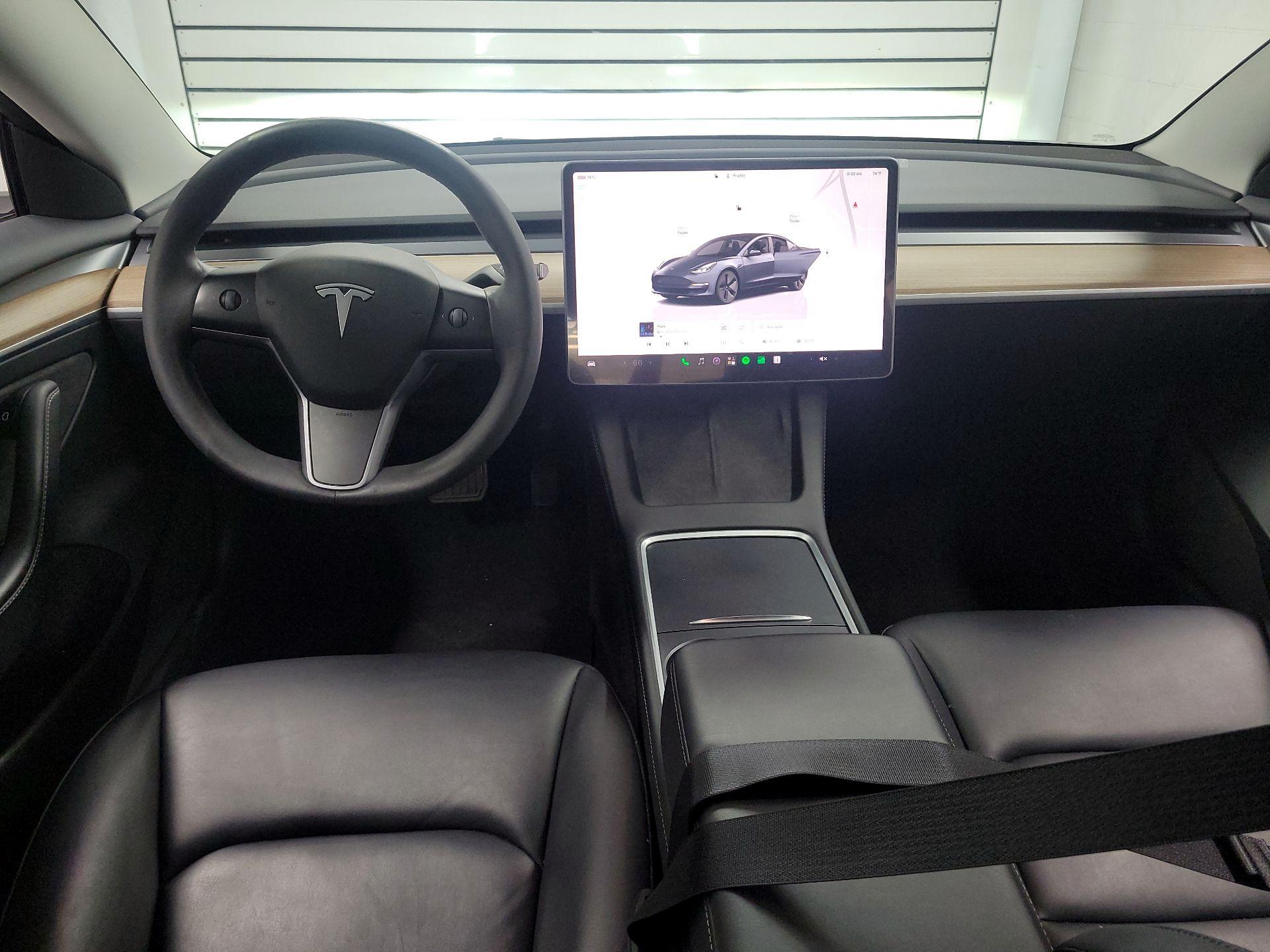 Thumbnail: 2023 Tesla Model 3 - 9