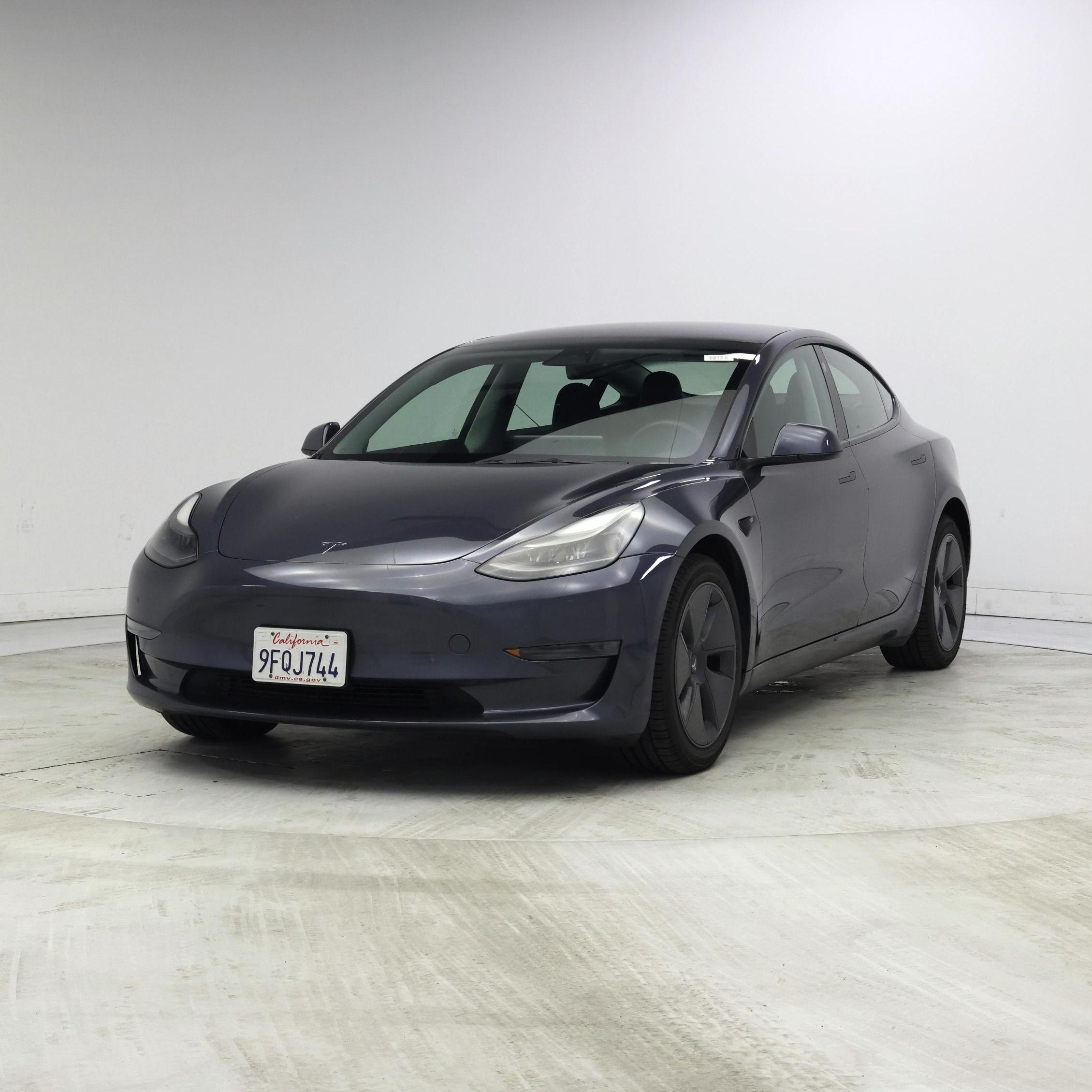 Thumbnail: 2023 Tesla Model 3 - 4